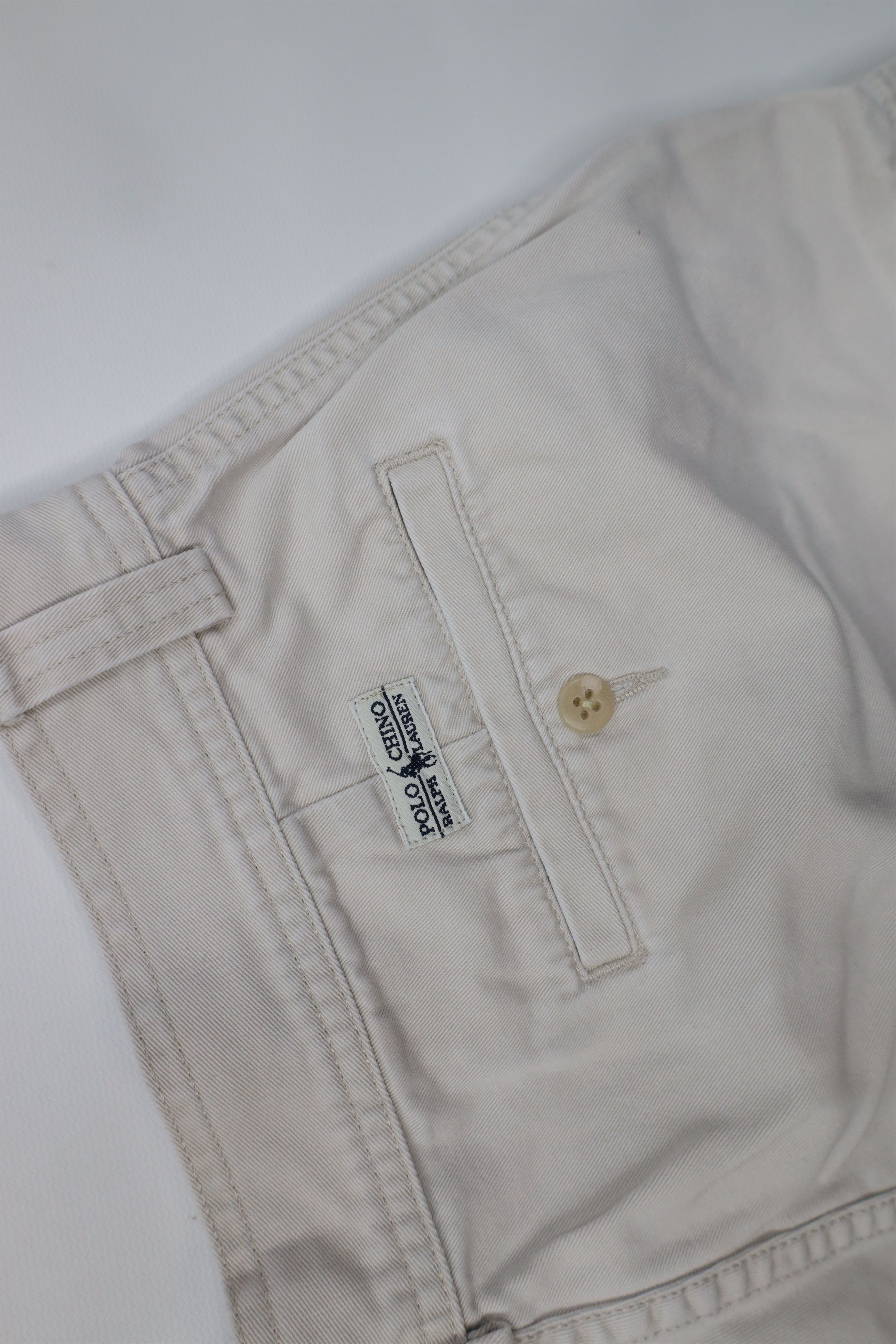 Ralph Lauren Vintage 90s Ralph Lauren Chino Cargo Shorts Stone Beige Size US 32 / EU 48 - 12 Thumbnail