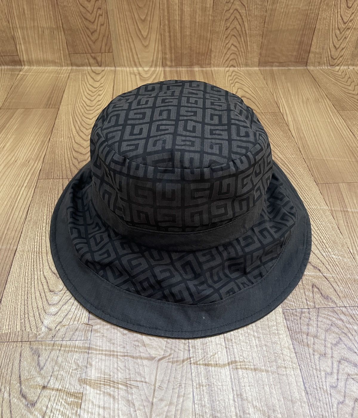 Givenchy Very Rare Vintage Brand Givenchy Monogram Bucket Hat 1990s Size ONE SIZE - 1 Thumbnail