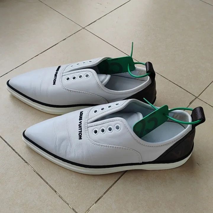 Louis Vuitton Louis Vuitton Matchpoint White Leather Casual Shoes 0079 Size US 6 / IT 36 - 1 Thumbnail