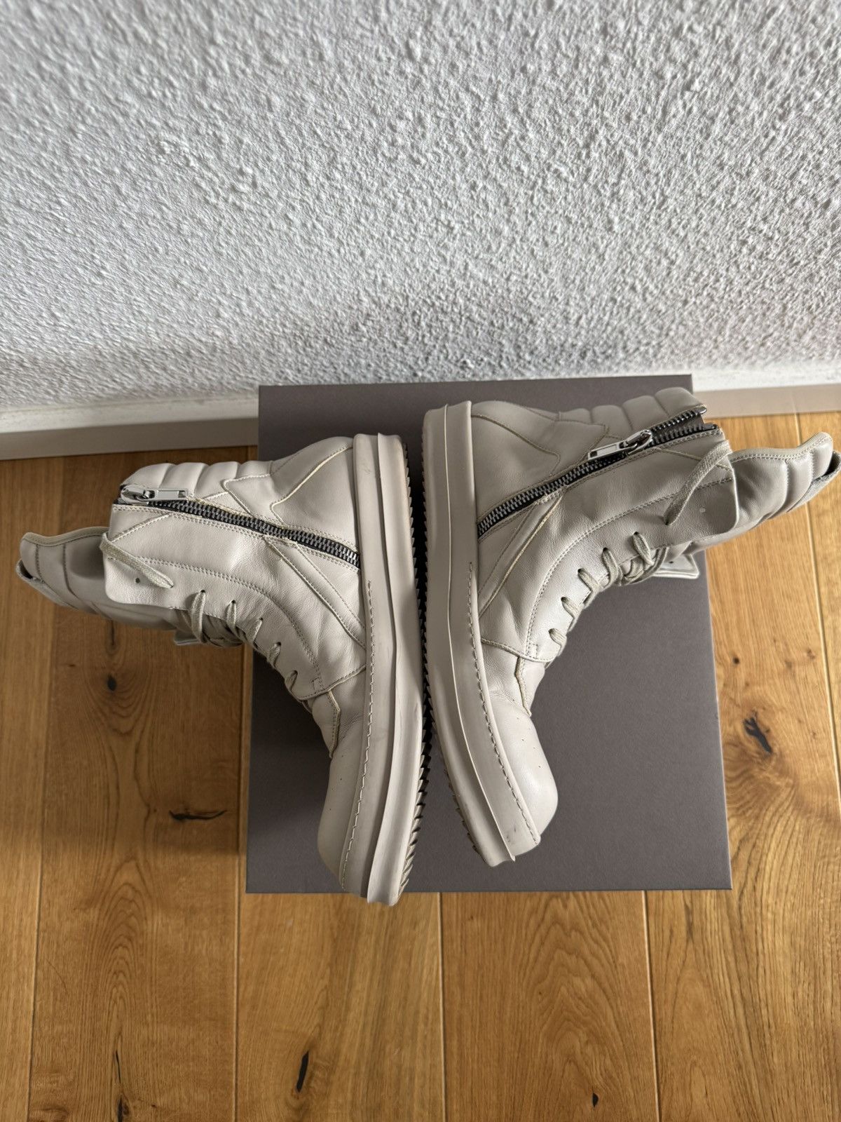 Off-White Hollywood Geobasket Sneakers