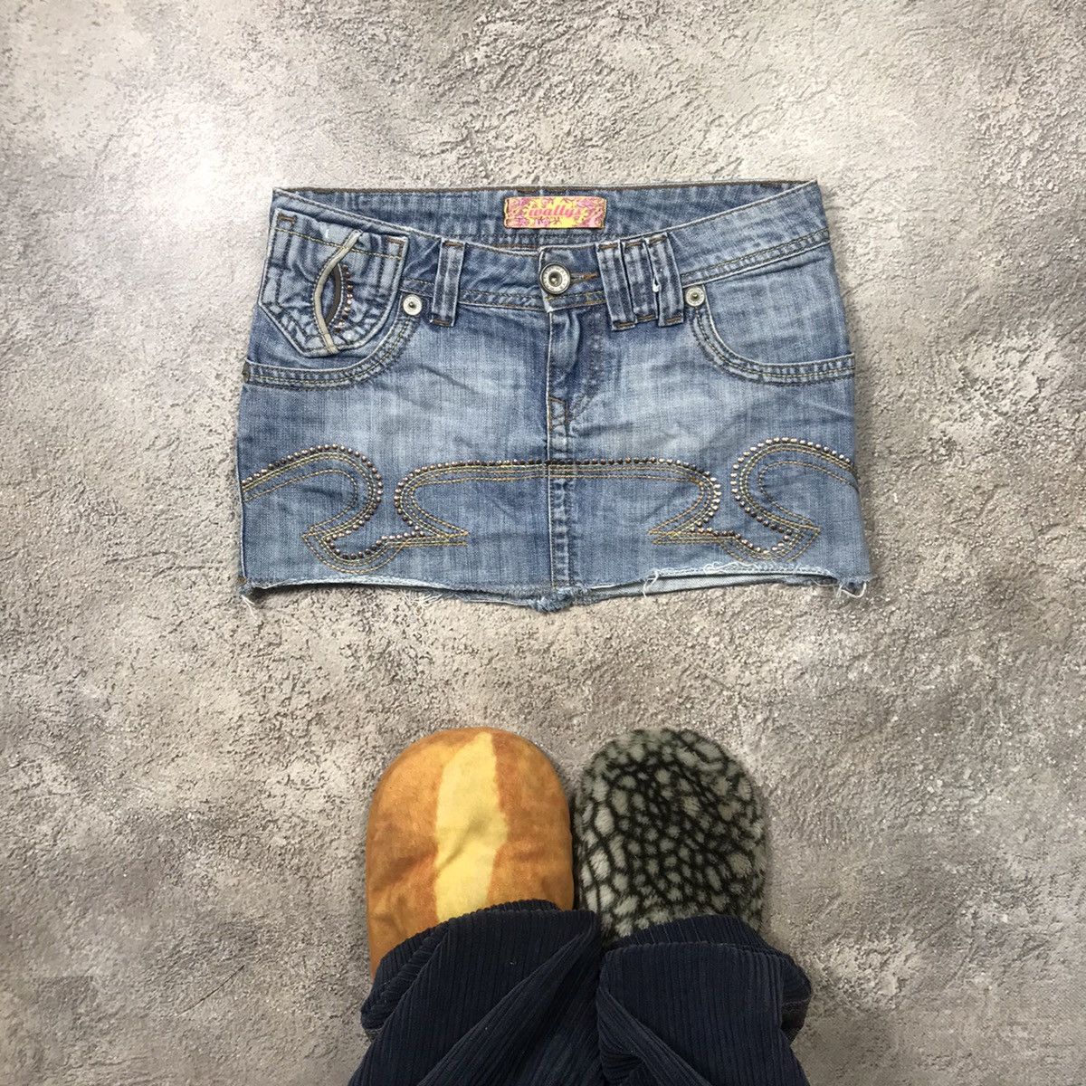 Vintage Y2K Vintage Mini Skirt Faded Blue Embroidered Streetwear 29 Size 29" - 1 Thumbnail