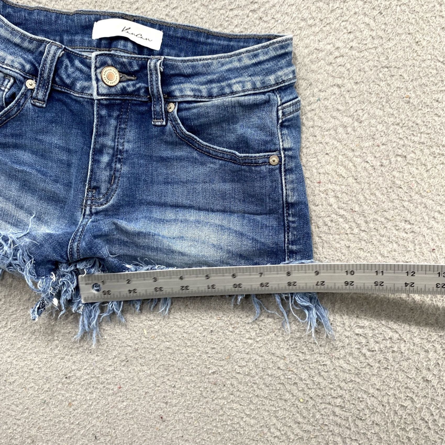 Vintage KanCan Women’s Denim Shorts Frayed Raw Hem Stretch Medium Wash Size Small Shorts Casual 5-Pocket Womens Size 28" / US 6 / IT 42 - 7 Thumbnail