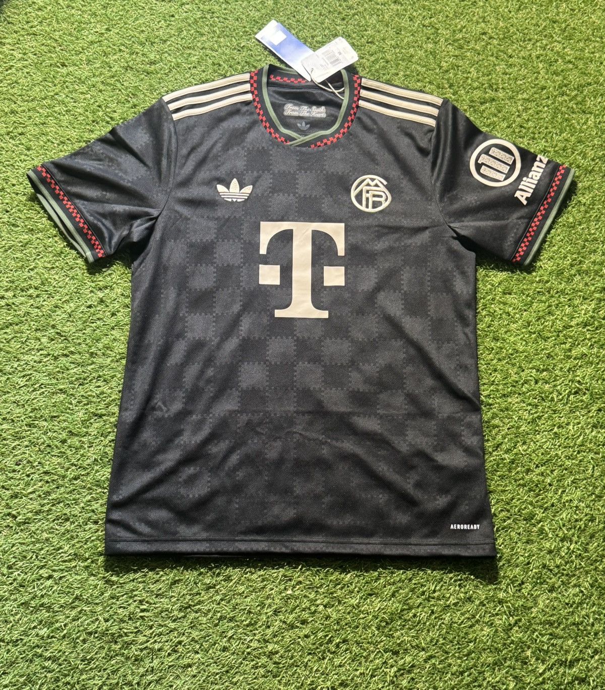 Adidas FC Bayern Munchen Soccer Adidas 3rd Jersey Men’s M NWT Size US M / EU 48-50 / 2 - 1 Thumbnail