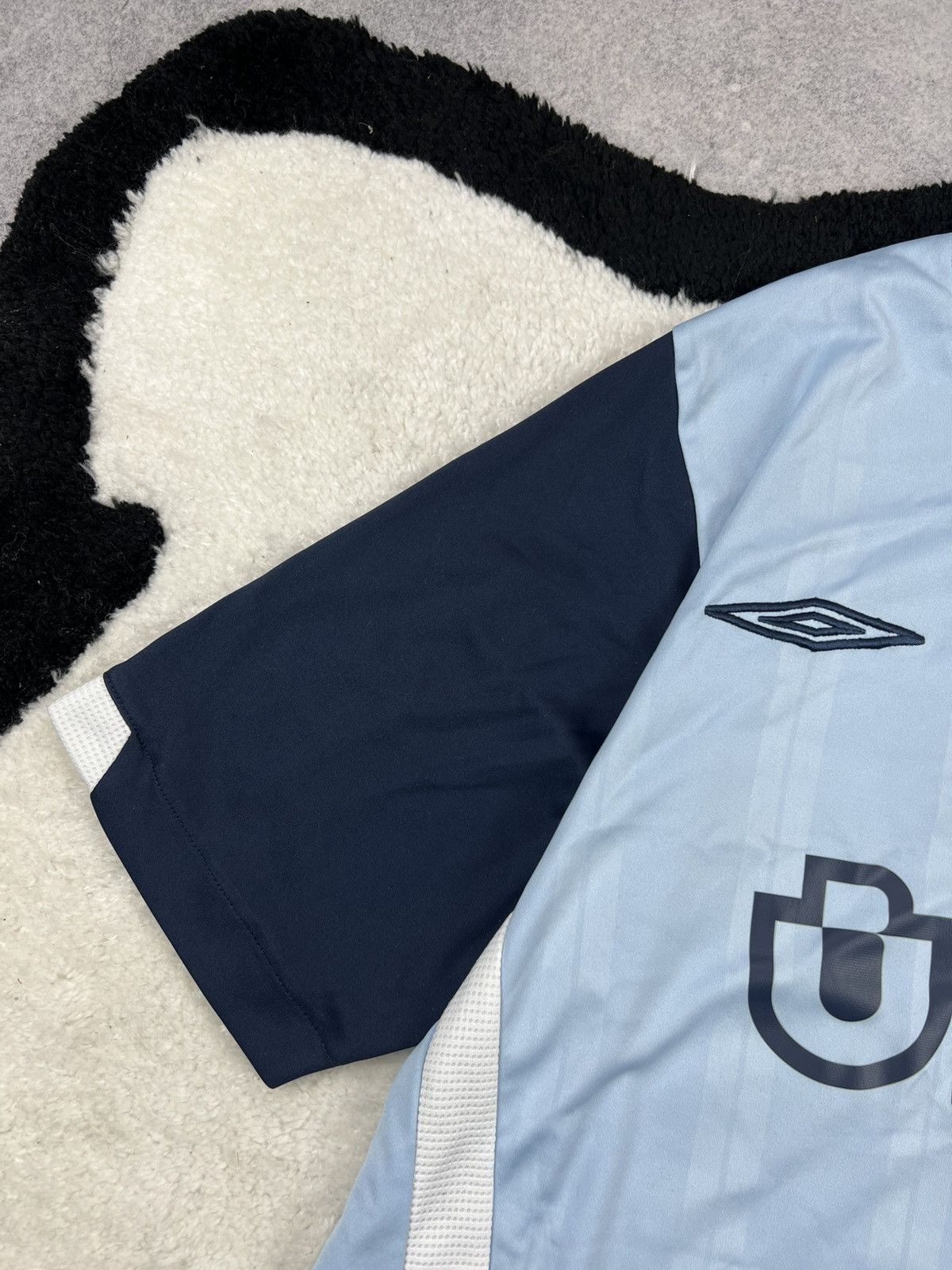 Umbro Umbro Heart Of Midlothian 2009/10 Football Soccer Y2K Jersey Size US M / EU 48-50 / 2 - 5 Thumbnail