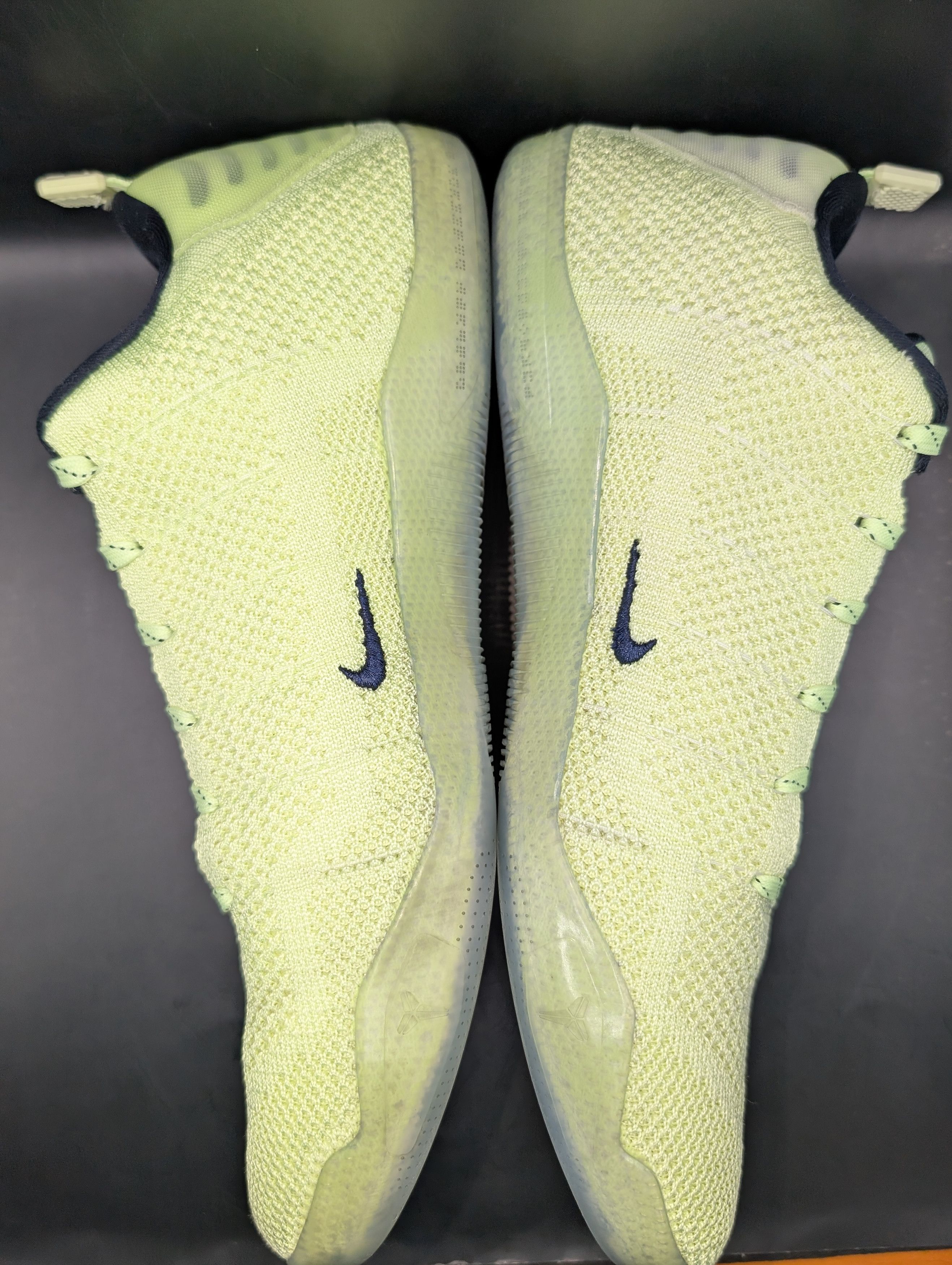 Nike Nike Kobe 11 Elite 4KB Ghost of Christmas Past VNDS Size US 13 / EU 46 - 7 Thumbnail