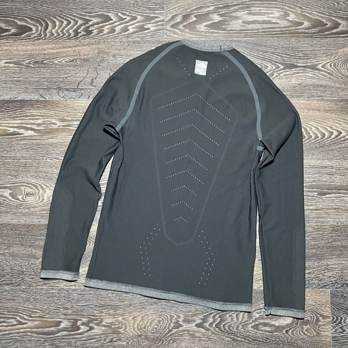 The North Face THE NORTH FACE Flight Series Reflective Logo L/S Base Layer Size US M / EU 48-50 / 2 - 8 Thumbnail