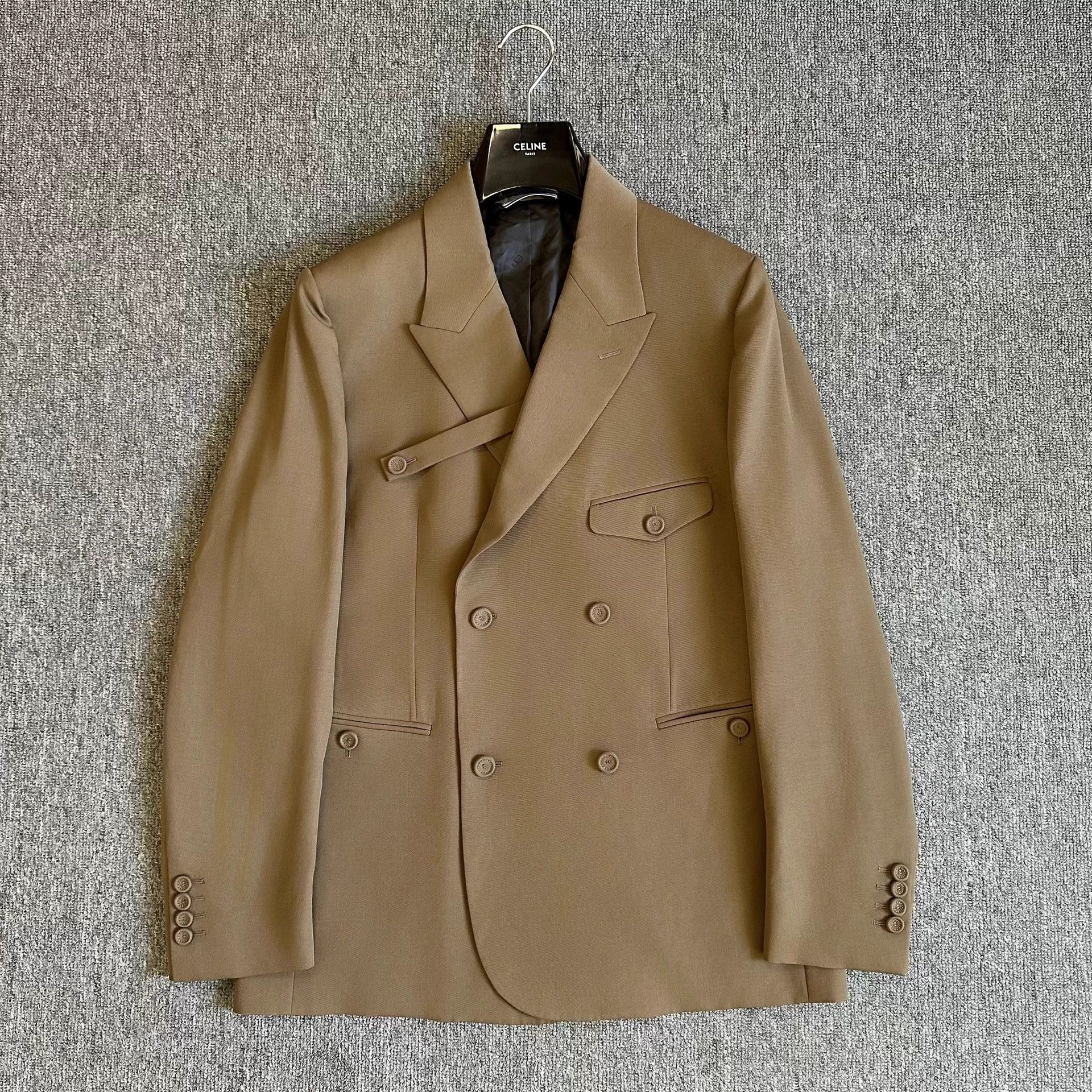 Dior Dior Beige Peaked Sash DB Wool Suit 52 Size 52R - 1 Thumbnail