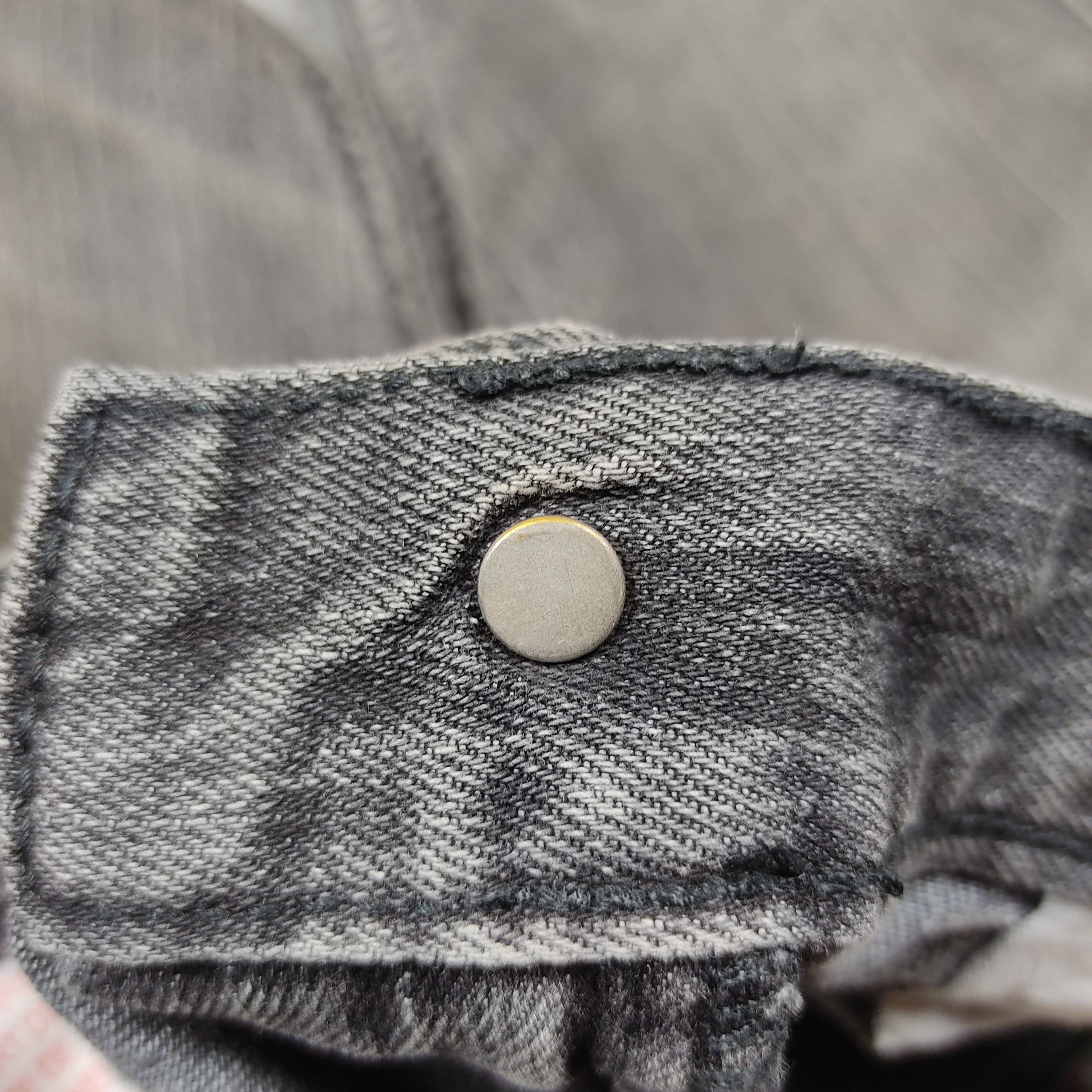 Levi's × Vintage Vintage Levis 511 Faded Black Jeans Slim L466 Size US 31 - 12 Thumbnail
