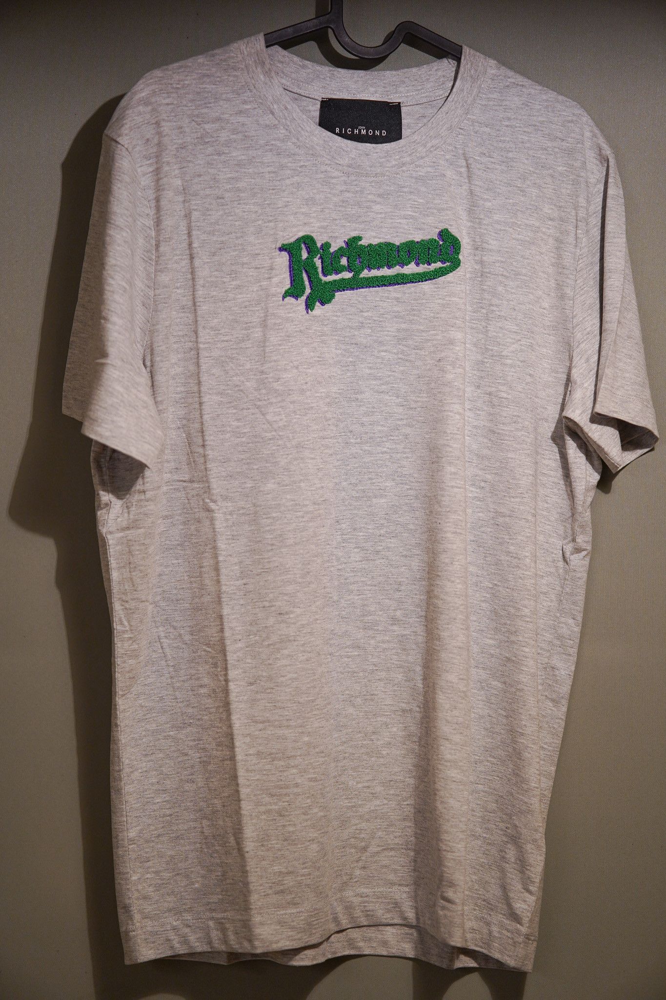 John Richmond John Richmond Grey T-Shirt with Green Embroidered Logo Size US M / EU 48-50 / 2 - 1 Thumbnail