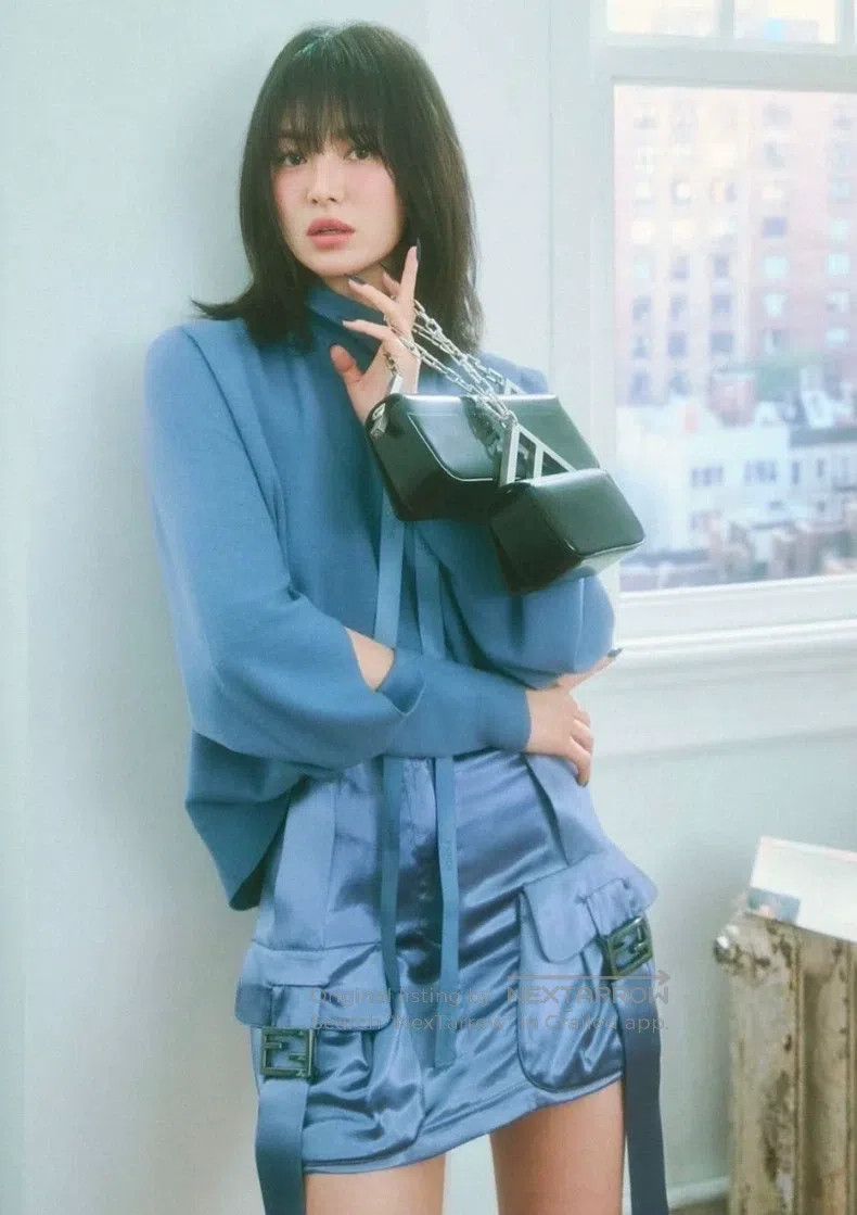 Fendi Fendi 23 show model ribbon wool knit sweater, long sleeve Size XS / US 0-2 / IT 36-38 - 1 Thumbnail