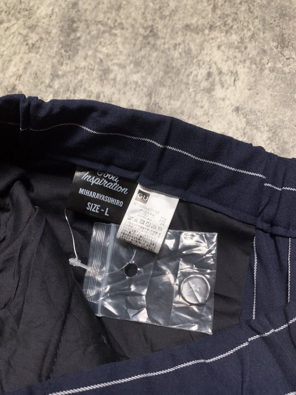 Maison MIHARA YASUHIRO Maison Mihara Yasuhiro x GU Baggy Stripes Pants Size US 30 / EU 46 - 8 Thumbnail