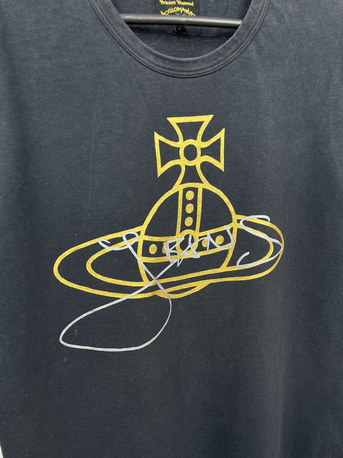 Vivienne Westwood Vivienne Westwood T-Shirt Size L Men’s Black Big Logo Gold Size US L / EU 52-54 / 3 - 3 Thumbnail