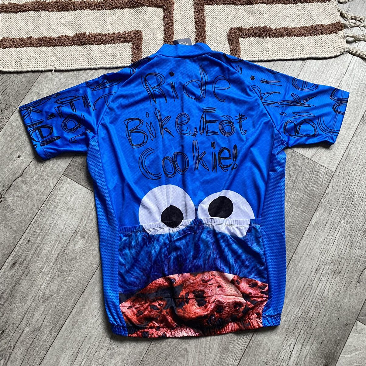 Cartoon Network AMAZING COOKIE SESAME STREET BICYCLE UNIFORM T SHIRT Size US L / EU 52-54 / 3 - 2 Thumbnail