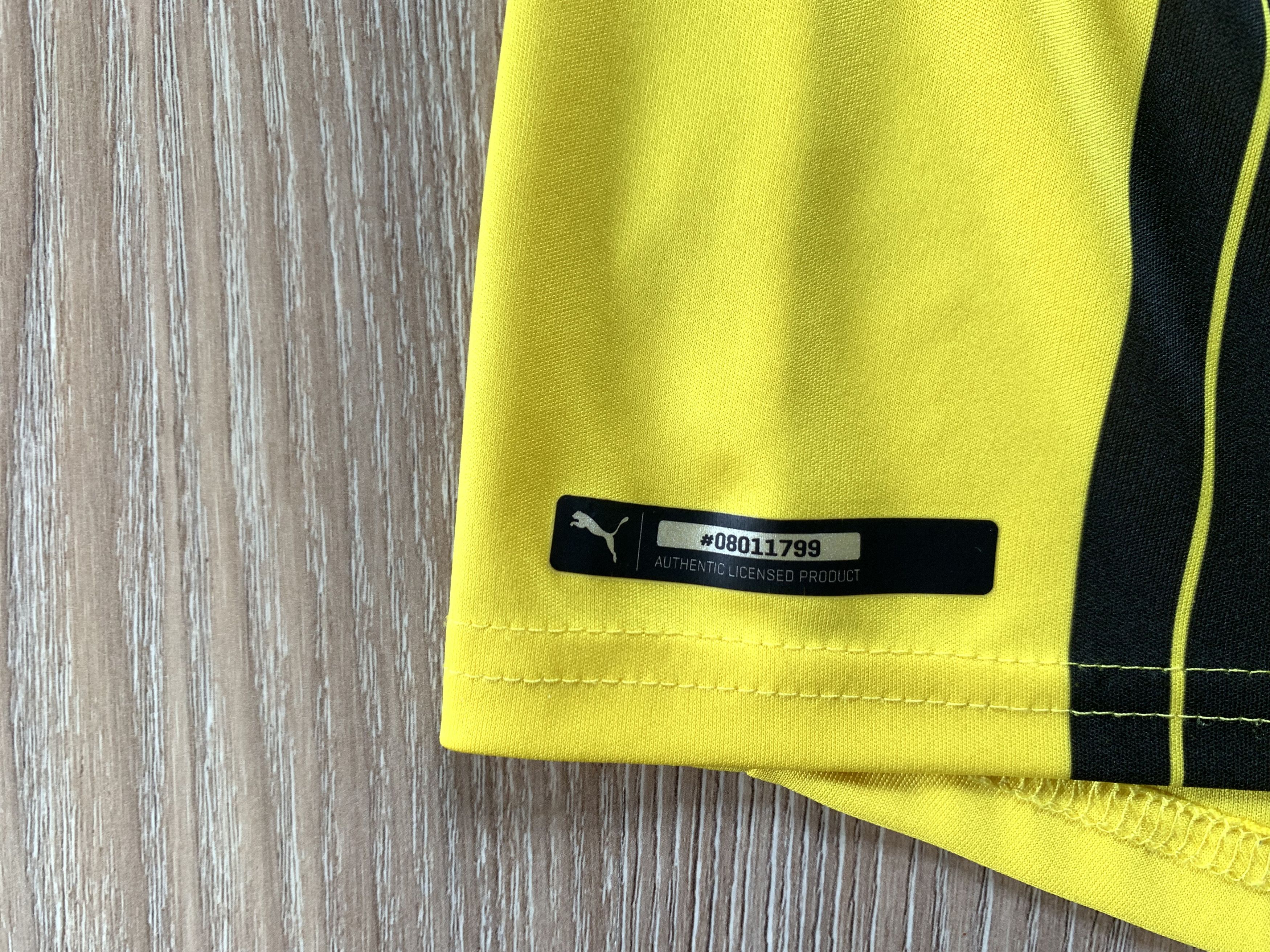 Puma × Vintage Vintage Puma Borussia Dortmund Home Shirt Size US M / EU 48-50 / 2 - 4 Thumbnail