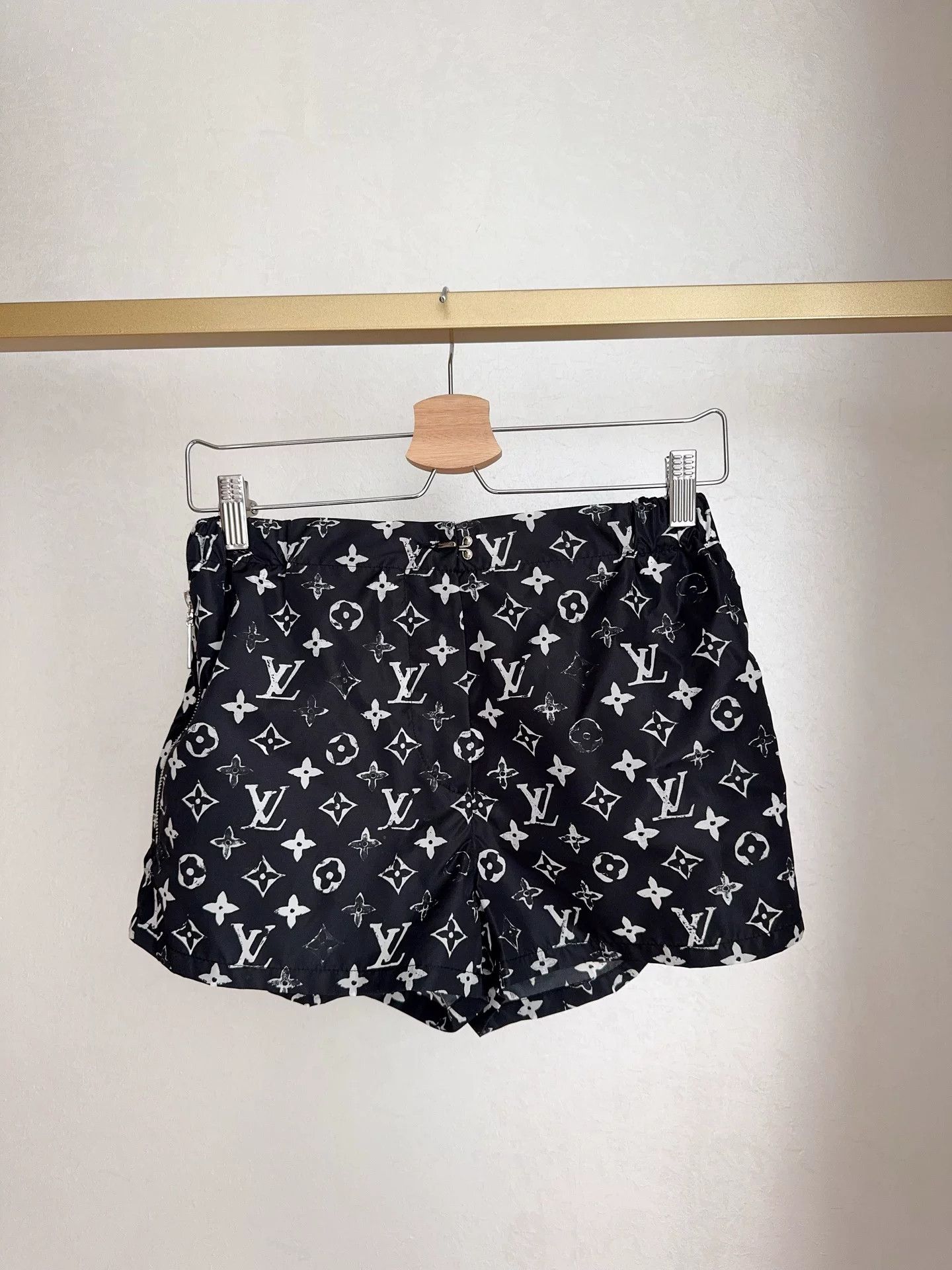 Louis Vuitton LV Black Monogram Print Casual Shorts Size US 34 / EU 50 - 1 Thumbnail