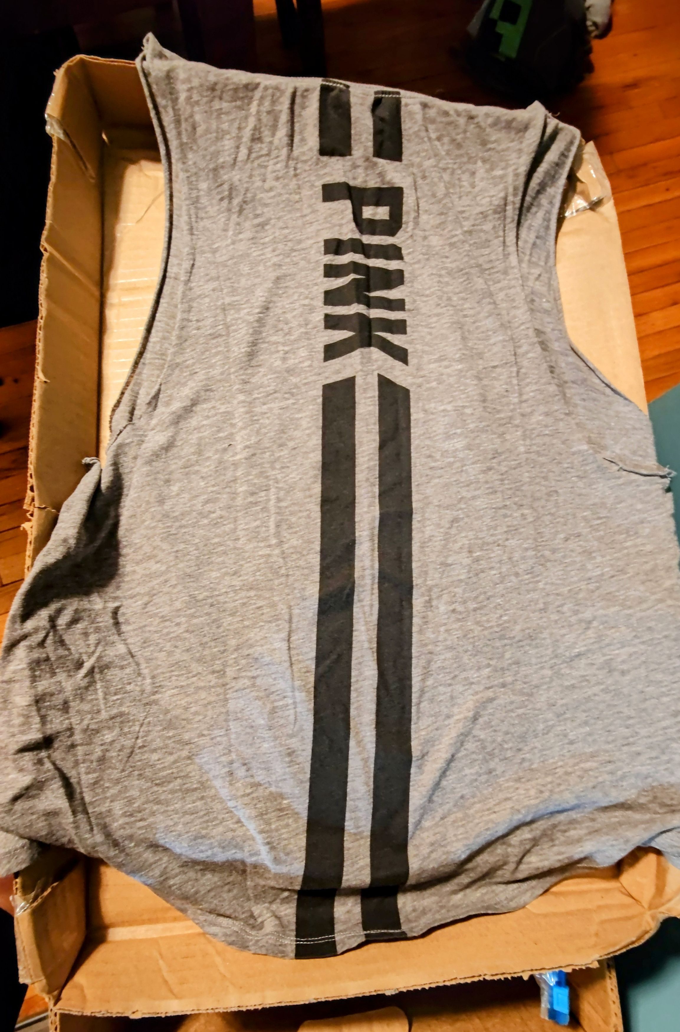 Pink × Victoria's Secret Graphic Running Top Size L / US 10 / IT 46 - 2 Thumbnail