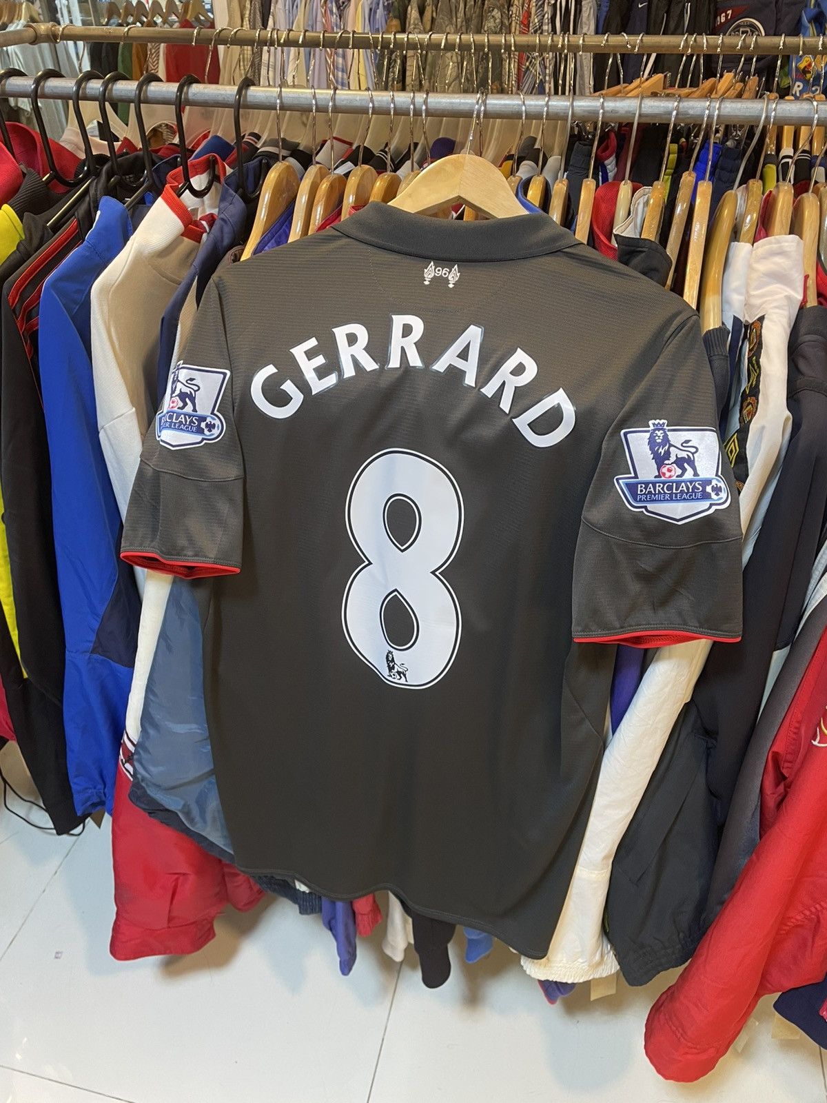 New Balance 2015 Liverpool Third Kit GERRARD 8 Size US L / EU 52-54 / 3 - 1 Thumbnail