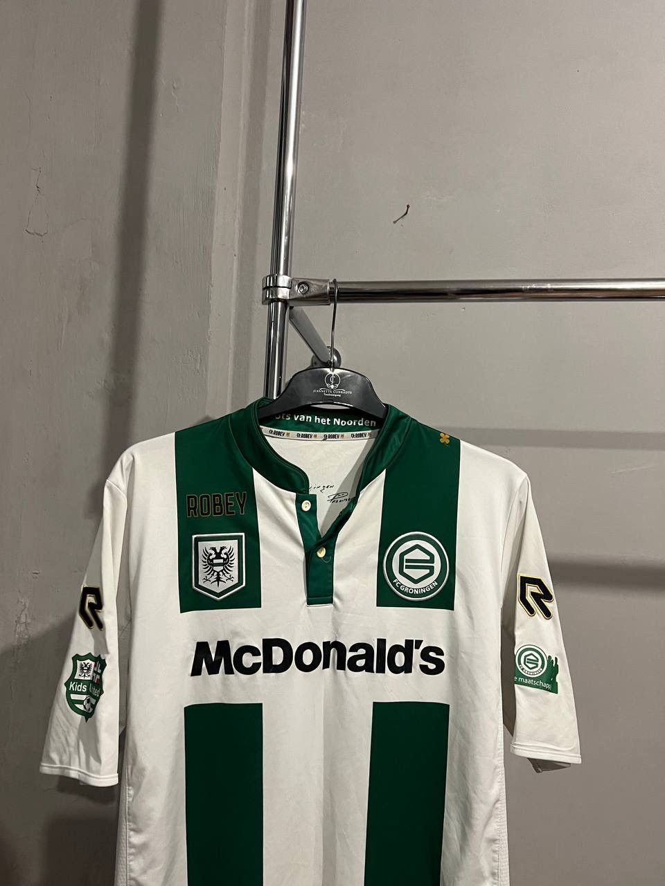 Sports Specialties 2016/17 FC GRONINGEN #10 MATCH WORN SOCCER JERSEY SHIRT XL Size US XL / EU 56 / 4 - 4 Thumbnail