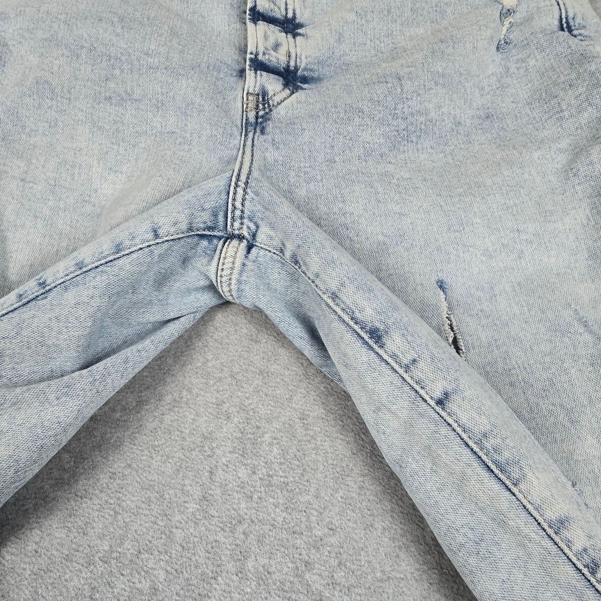 Old Navy Old Navy 18 OG Straight Button Fly Distressed Jeans Raw Hem Size 40" / US 18 - 5 Thumbnail