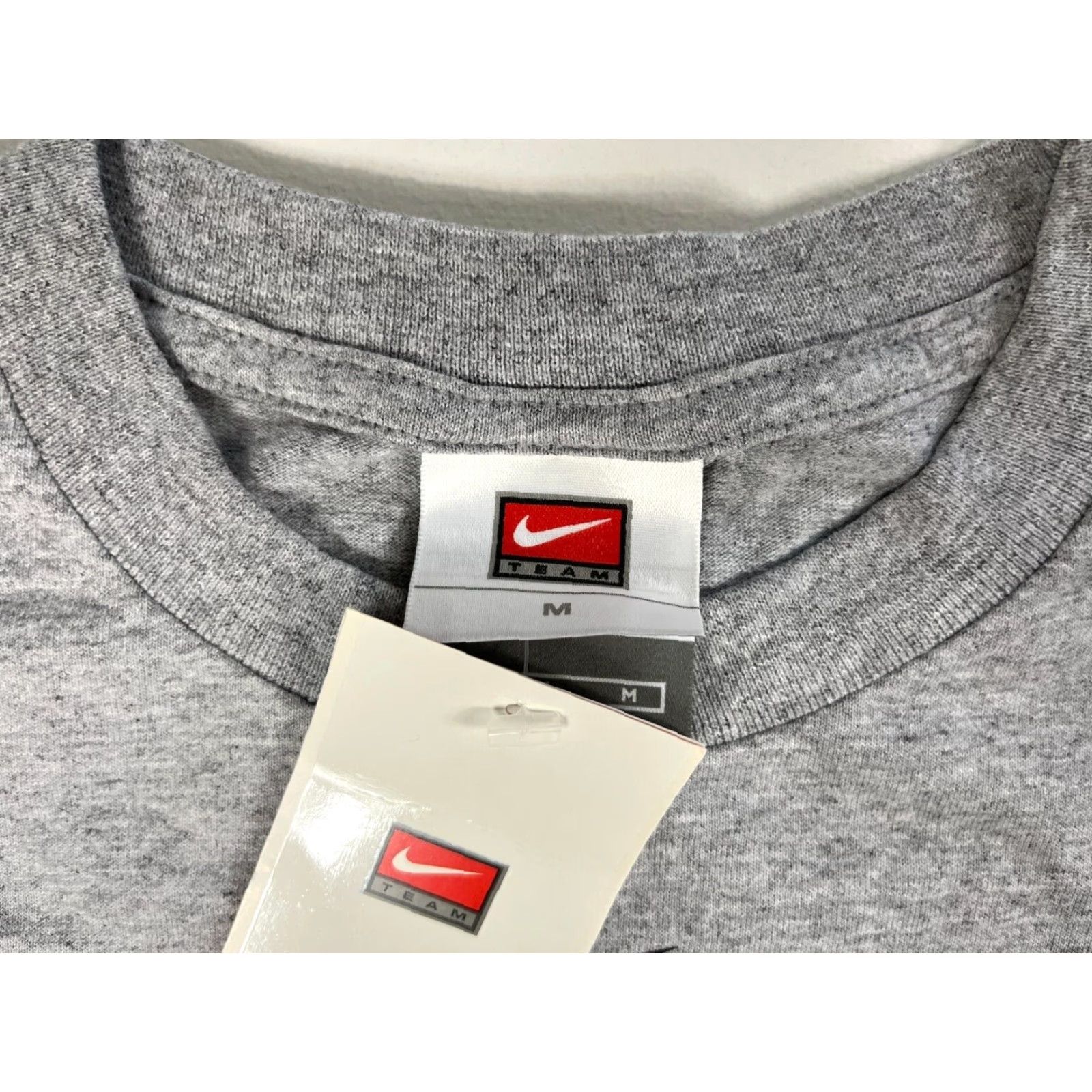 Nike VINTAGE Nike Team MLB Cincinnati Reds T-Shirt Mens Size M Gray Double-Sided 2007 Vintage Logo Short Sleeve Crew Neck Size US M / EU 48-50 / 2 - 7 Thumbnail