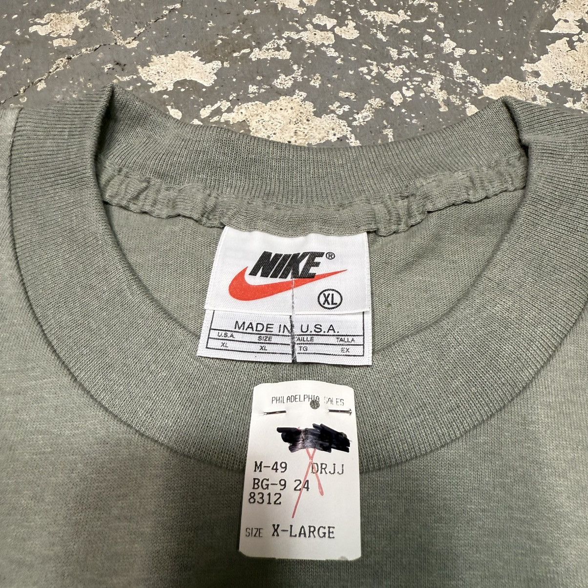 Nike Vintage Nike Green Blank No Swoosh 90s Tshirt USA Size US XL / EU 56 / 4 - 5 Thumbnail