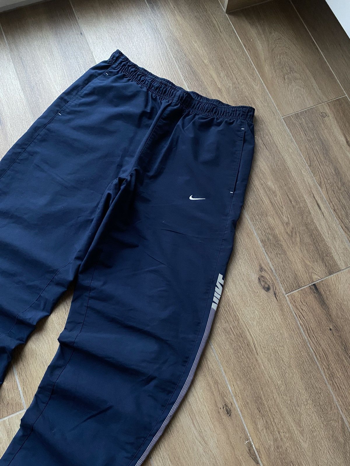 Nike Nike Vintage Nylon Pants Baggy Wide Japanese Y2K Big Logo Size US 34 / EU 50 - 3 Thumbnail