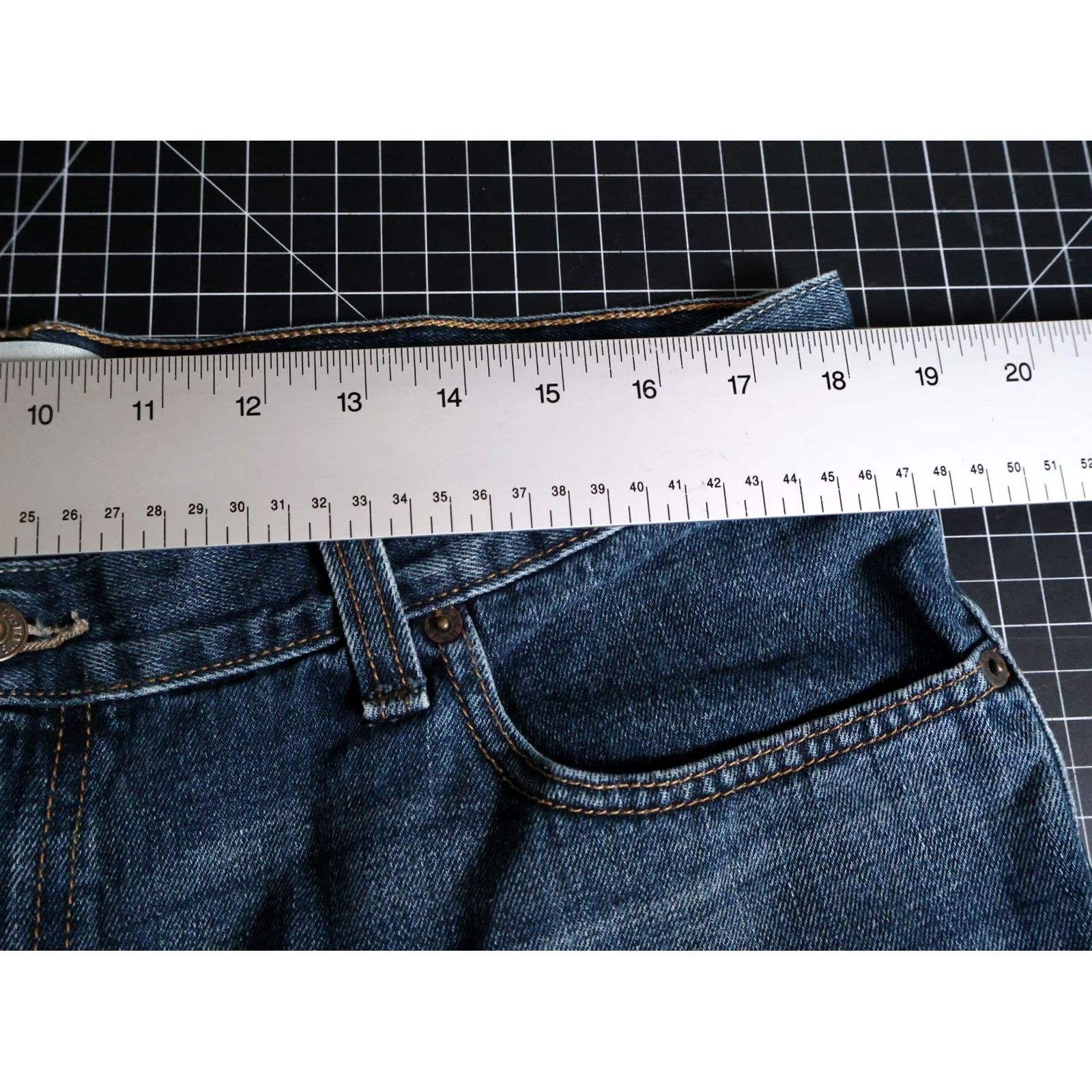 Levi's VINTAGE Levi's 569 Jeans Men 36 x 30 Blue Denim Skater 90s Grunge Retro Shirt? Size US 36 / EU 52 - 6 Thumbnail