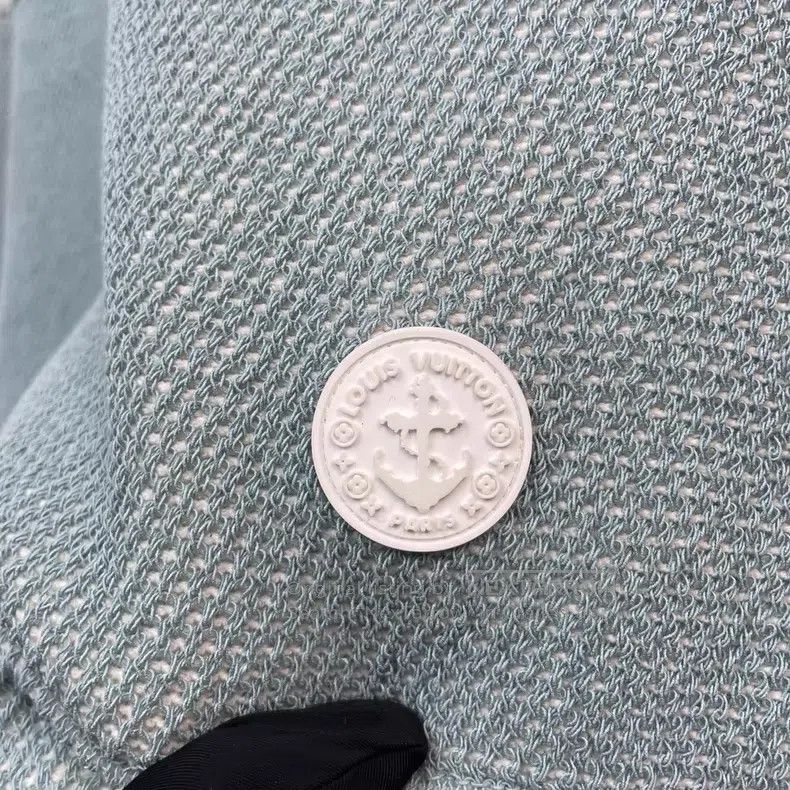 Louis Vuitton Louis Vuitton SS24 turquoise patchwork chain crewneck cash Size US S / EU 44-46 / 1 - 3 Thumbnail