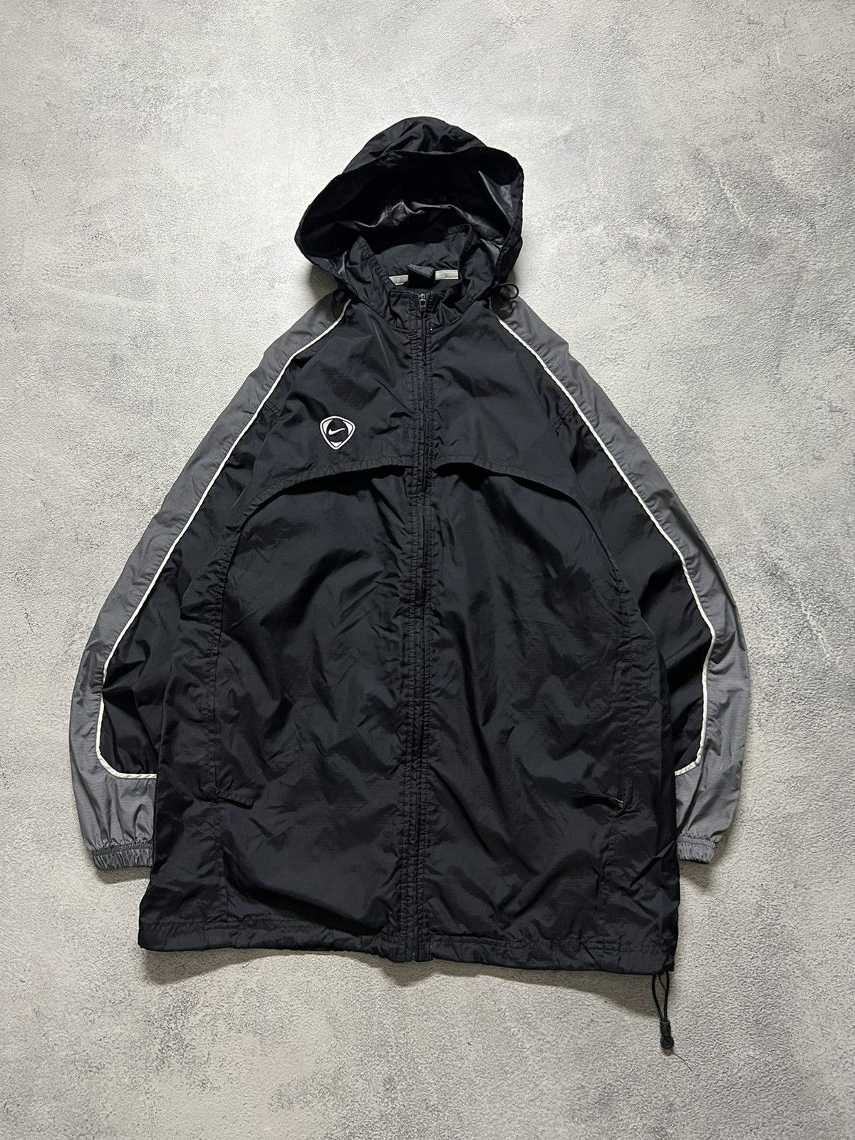 Vintage Vintage Y2K Nike Nylon Mini Logo Jacket 00’s Size US M / EU 48-50 / 2 - 1 Thumbnail