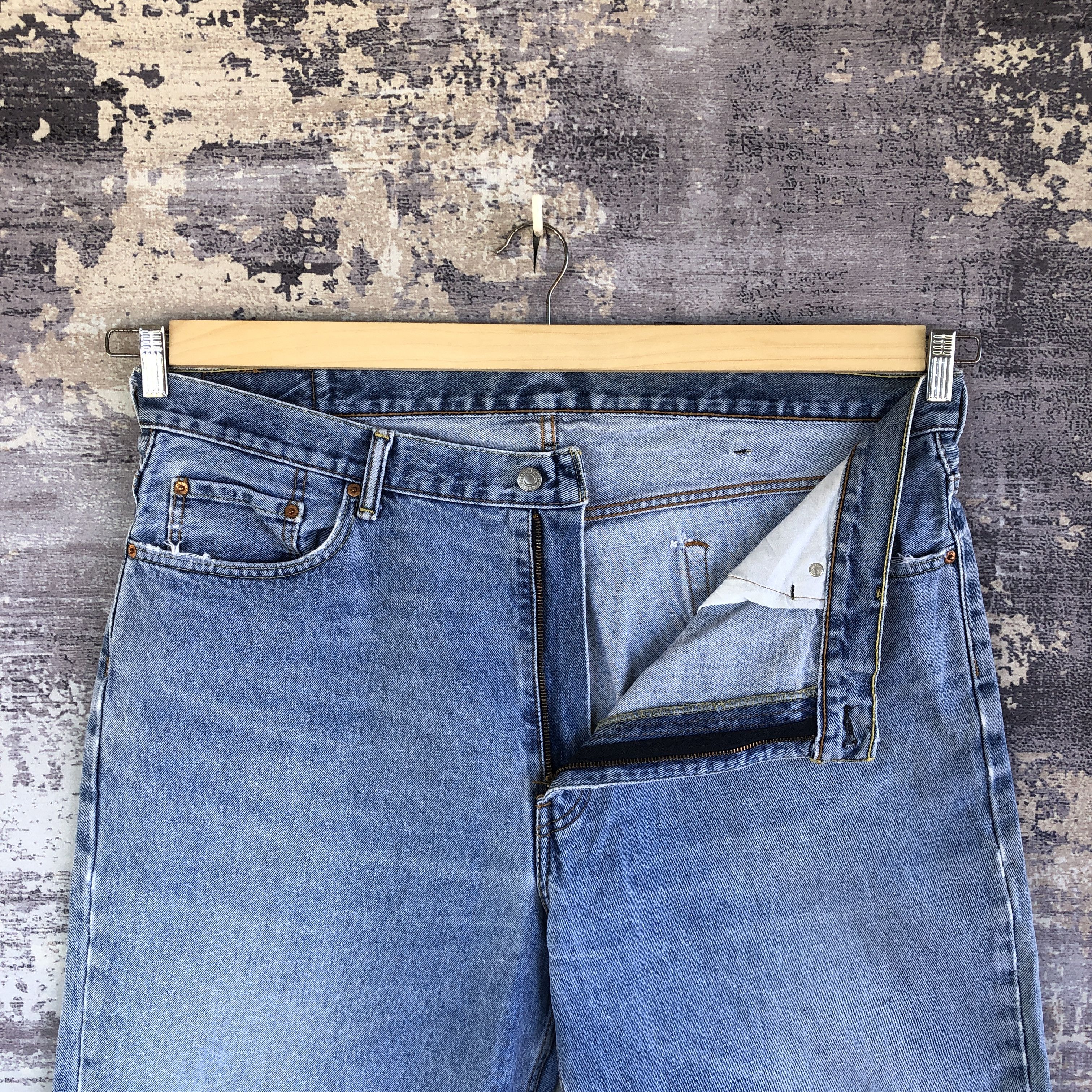 Levi's Y2K Levis 560 Light Wash Baggy Jeans Distressed Levi's Denim Size US 40 / EU 56 - 6 Thumbnail