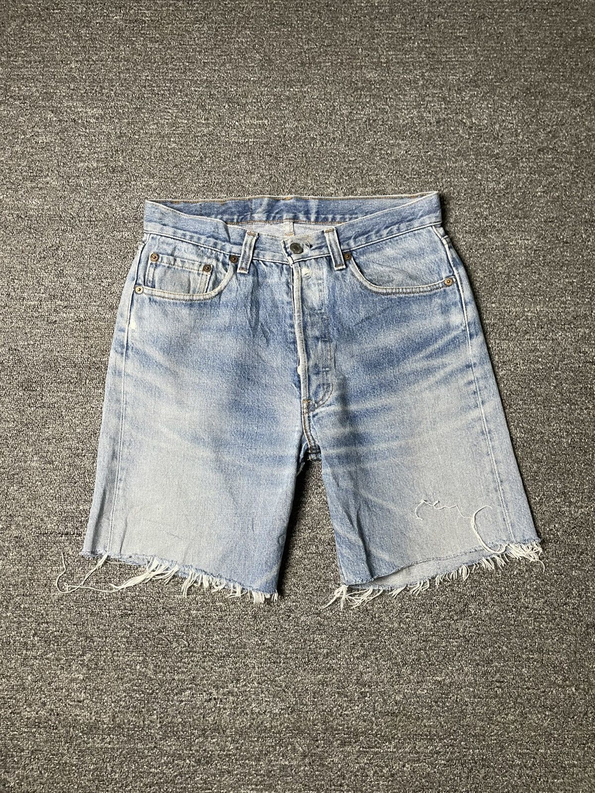 Levi's × Vintage Levis Strauss Co. Ripped Short Jeans (106) Size US 29 - 1 Thumbnail