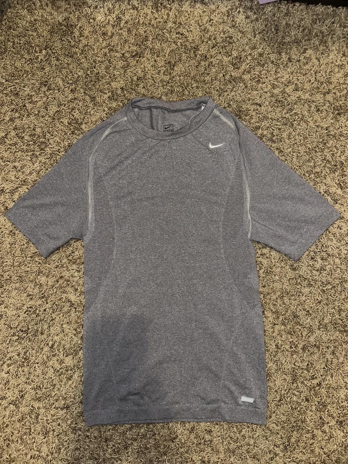 Nike Nike Men’s Pro Compression Seamless Grey Short Sleeve Shirt Size US XL / EU 56 / 4 - 1 Thumbnail