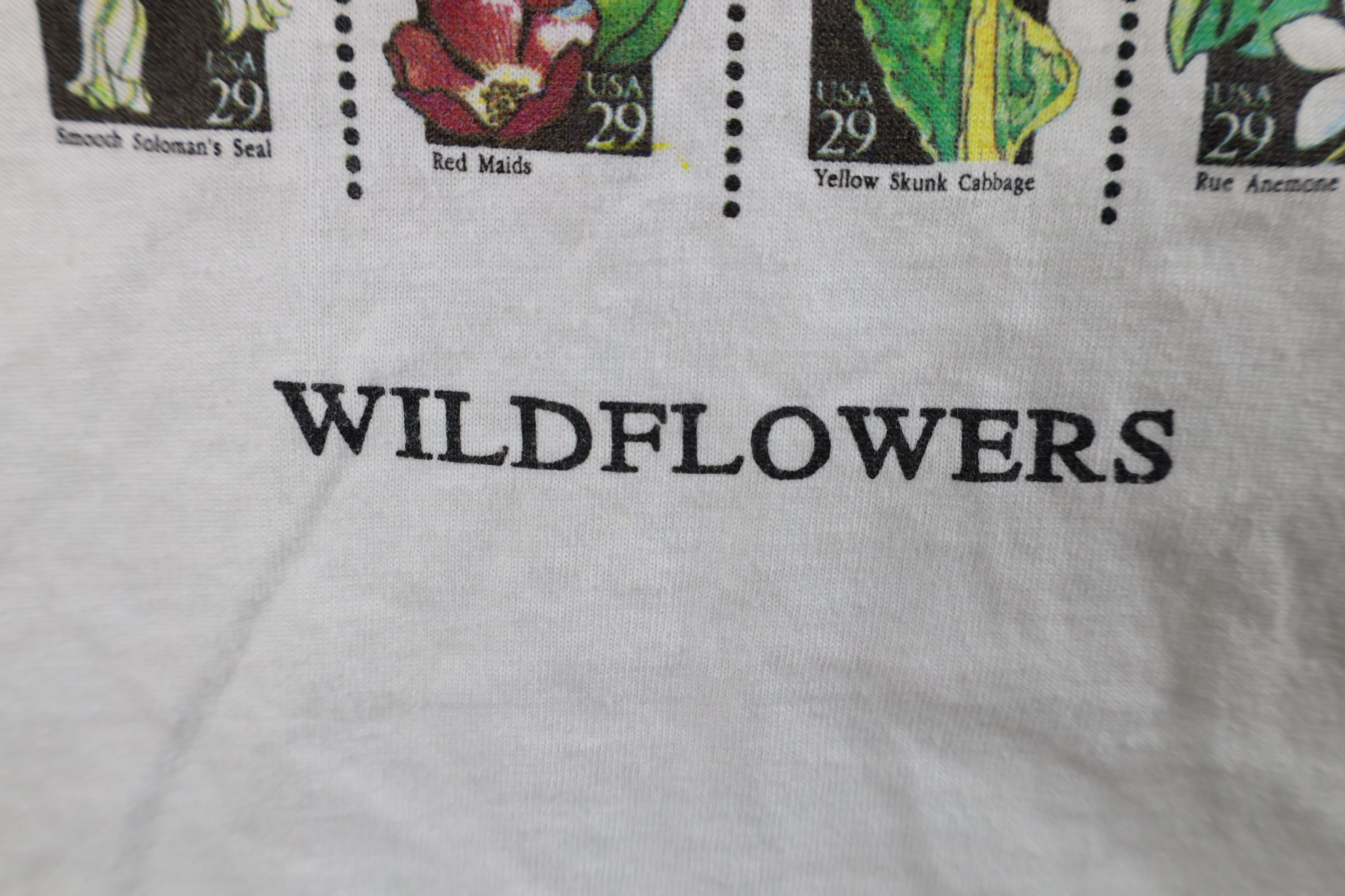 Vintage Vintage 90s Streetwear Postage Stamps Flower T-Shirt USA Size XL / US 12-14 / IT 48-50 - 11 Thumbnail