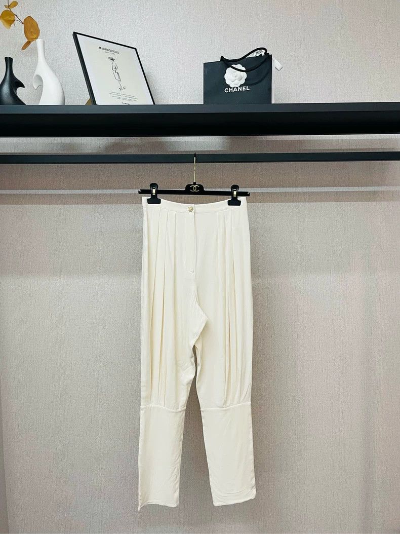 Chanel Beige silk pants 2504-Nextarrow