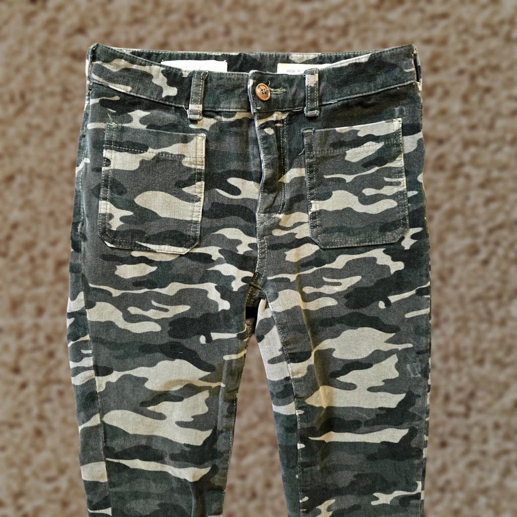 Vintage Pilcro Pants Womens 26 Green Camo Corduroy High Rise Skinny Casual Anthro Pants Size 26" / US 2 / IT 38 - 1 Thumbnail
