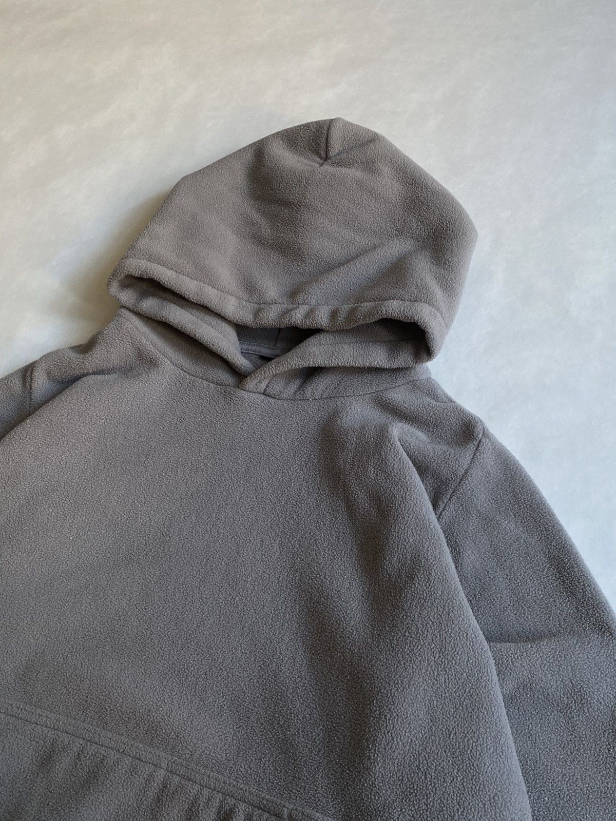 Balenciaga × Gap × Yeezy Yeezy X Gap Polar Fleece Cropped Hoodie Grey Yzy Kanye West Size US L / EU 52-54 / 3 - 4 Thumbnail
