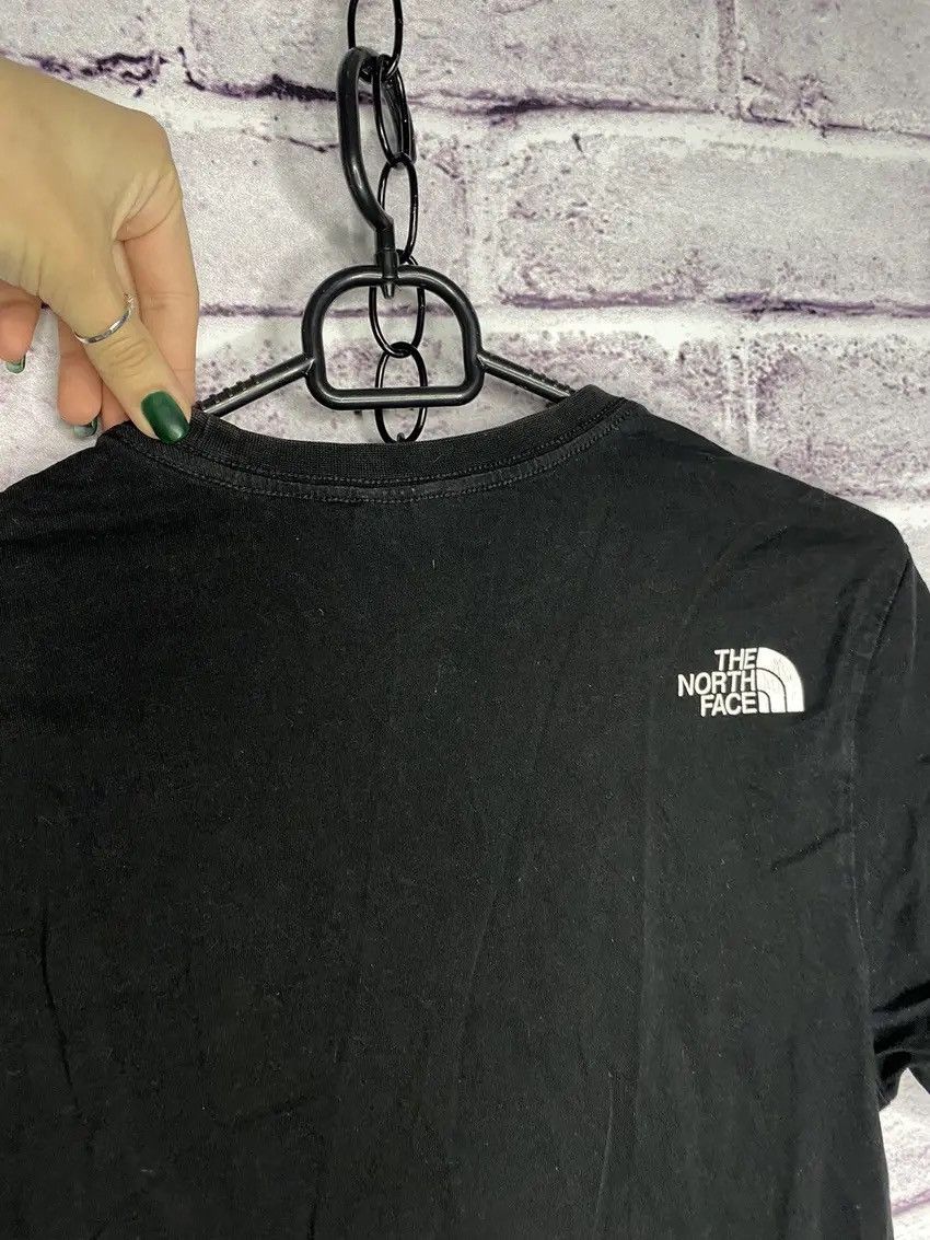 The North Face MENS vintage STREETWEAR The North Face T-Shirt Size XS / US 0-2 / IT 36-38 - 5 Thumbnail