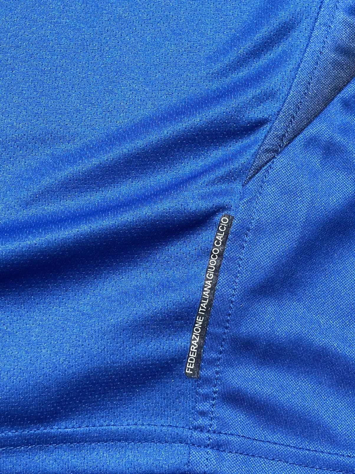 Neil Barrett × Puma 2005 Puma Italy Vintage soccer jersey Neil Barrett Italia Size US S / EU 44-46 / 1 - 16 Thumbnail