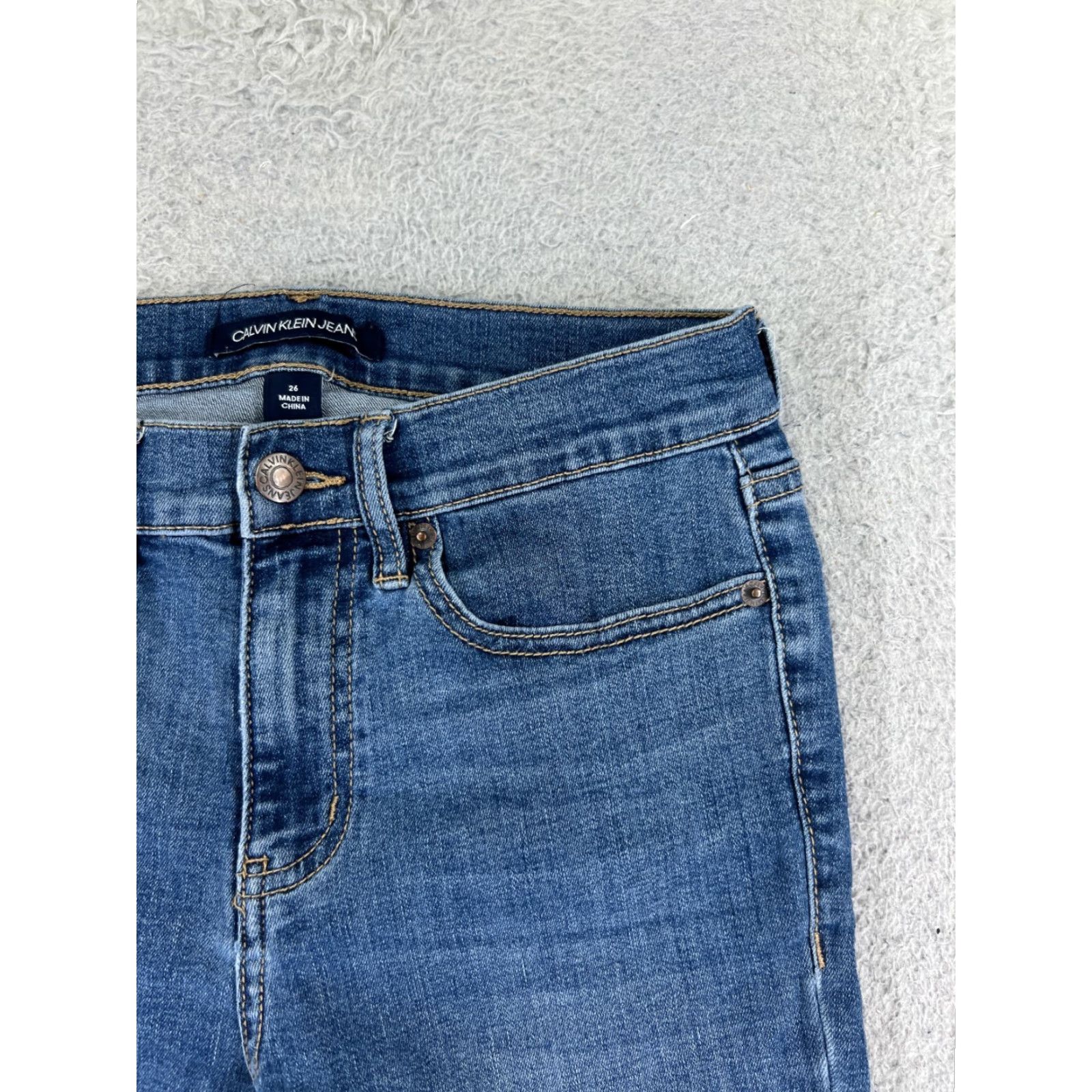 Calvin Klein Calvin Klein Shorts Womens Blue Denim Mid Rise 25x9 Cut-Off 26 Cotton Stretch Casual Beach 90s Womens Size 26" / US 2 / IT 38 - 5 Thumbnail