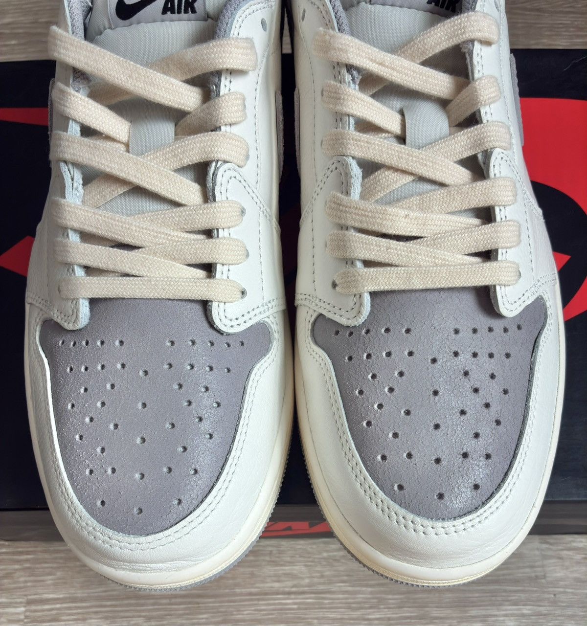 Jordan Brand Jordan 1 Retro Low Atmosphere Grey Size US 11.5 / EU 44-45 - 2 Thumbnail