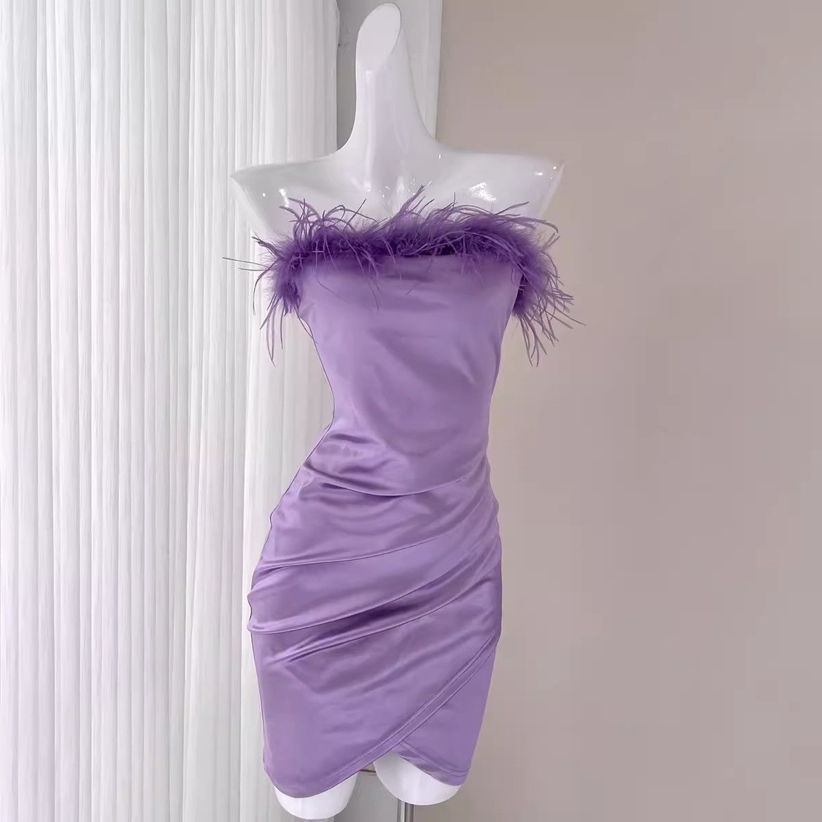 image of Vintage Sexy Fluffy One-Line Strapless Party Dress in Purple, Women's (Size Medium)