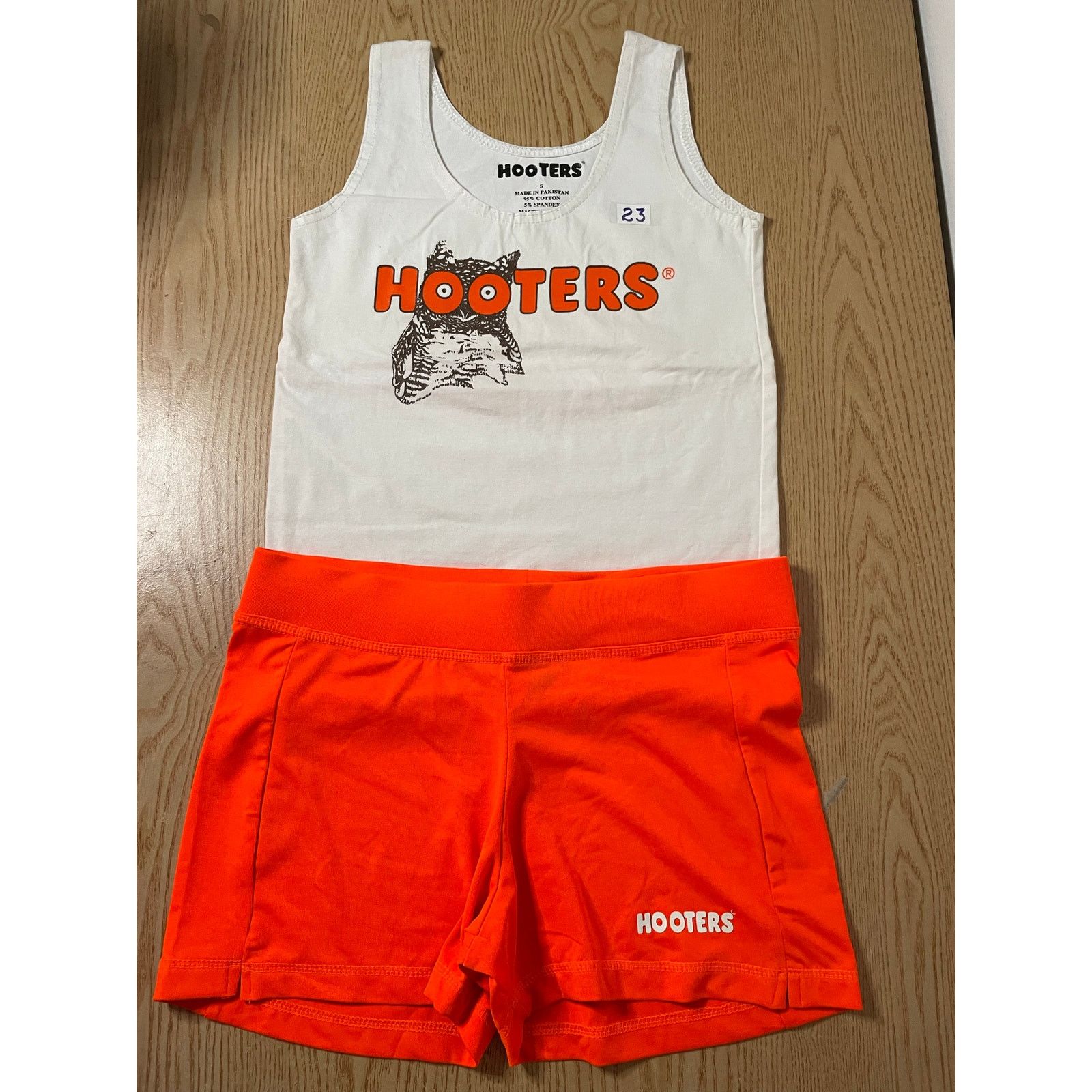 Other B19-23 Womens Hooters Vintage Uniform Tank New Shorts Small Size S / US 4 / IT 40 - 1 Thumbnail