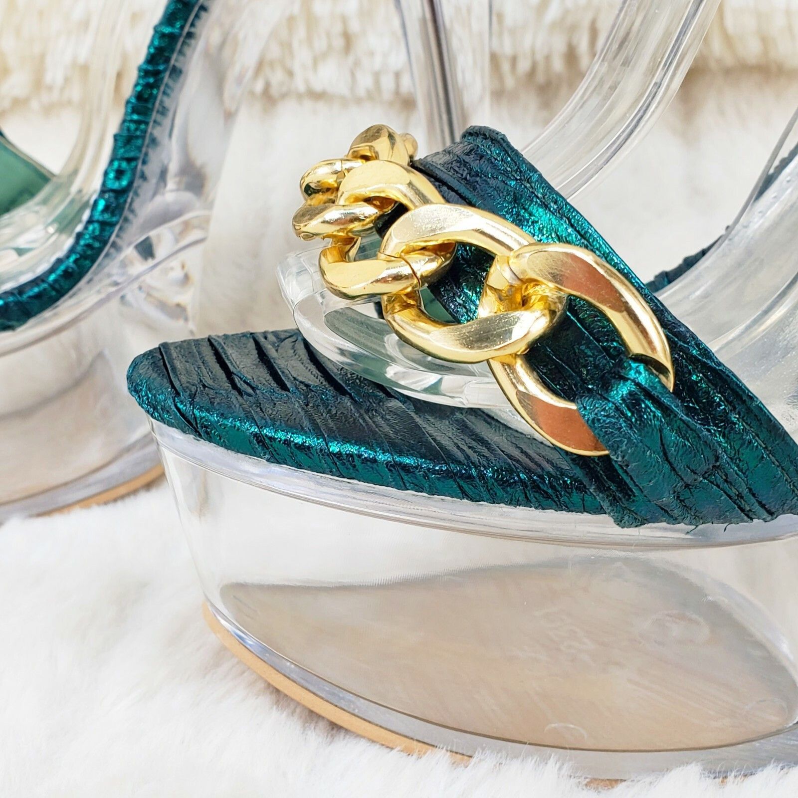 Other Voltaire Shimmery Green Closed Back Clear Platform High Heel Size US 8.5 / IT 38.5 - 3 Thumbnail