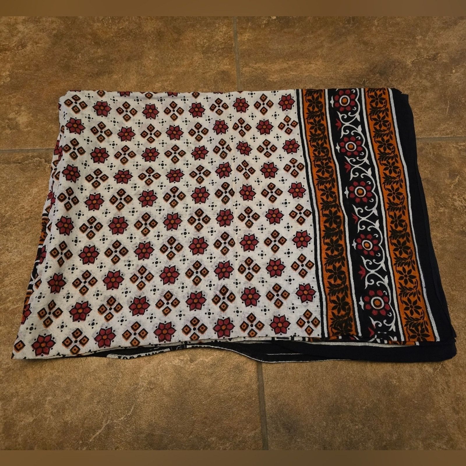Other Multicolored | HAKUNA MATATA ZANZIBAR | Detailed Tablecloth Size ONE SIZE - 2 Thumbnail