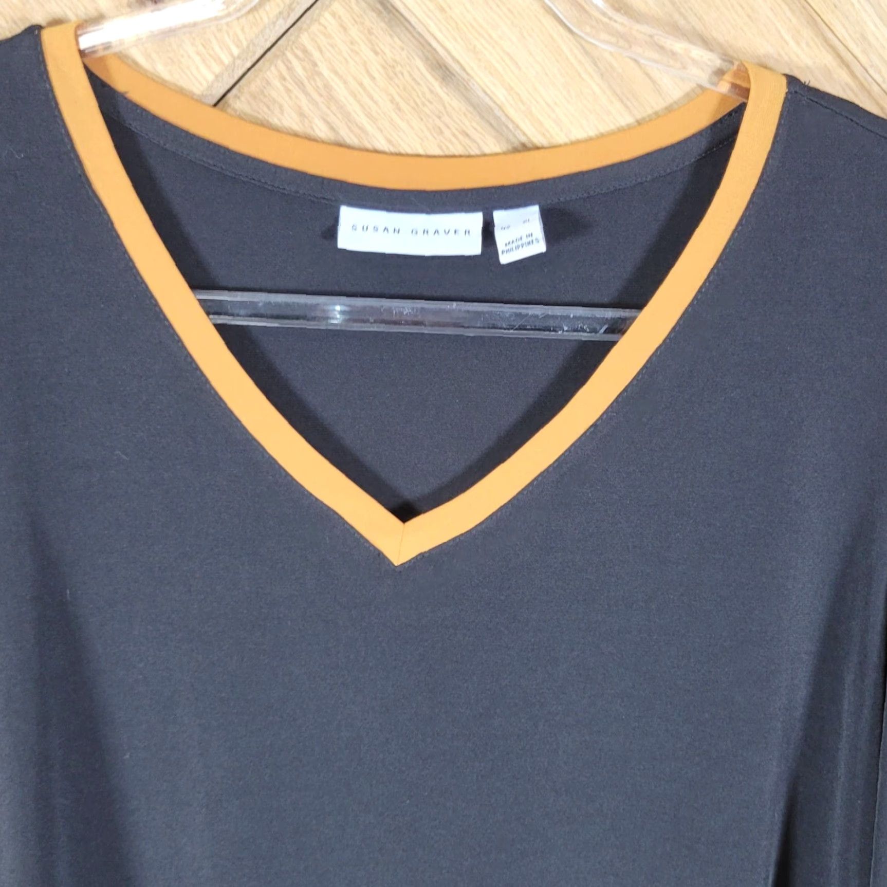 Vintage Susan Graver Womens XL Tunic Top Black V-Neck Blouse Shape: Cold Shoulder Trim Size XL / US 12-14 / IT 48-50 - 2 Thumbnail