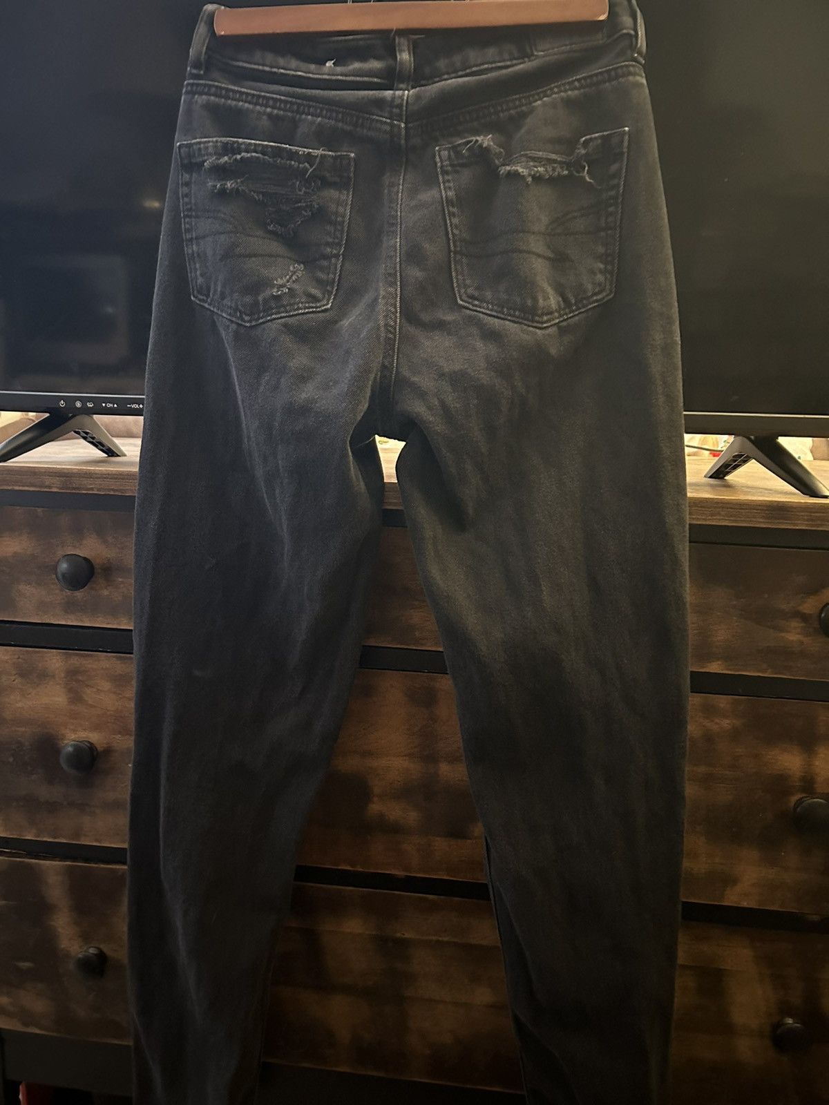 American Eagle Outfitters Black ripped mom jeans Size 24" / US 00 / IT 34 - 2 Thumbnail