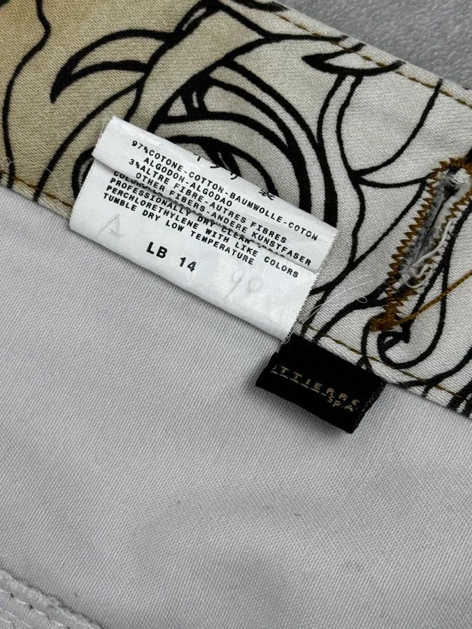 Just Cavalli 2000s Cavalli Beige Floral Buttoned Jacket Size XS / US 0-2 / IT 36-38 - 14 Thumbnail