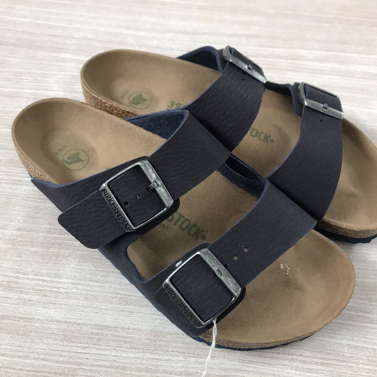 Birkenstock × Genuine Leather Birkenstock Birkenstock Arizona Suede 1023116 Men’s Slides Size US 6 / EU 39 - 16 Thumbnail