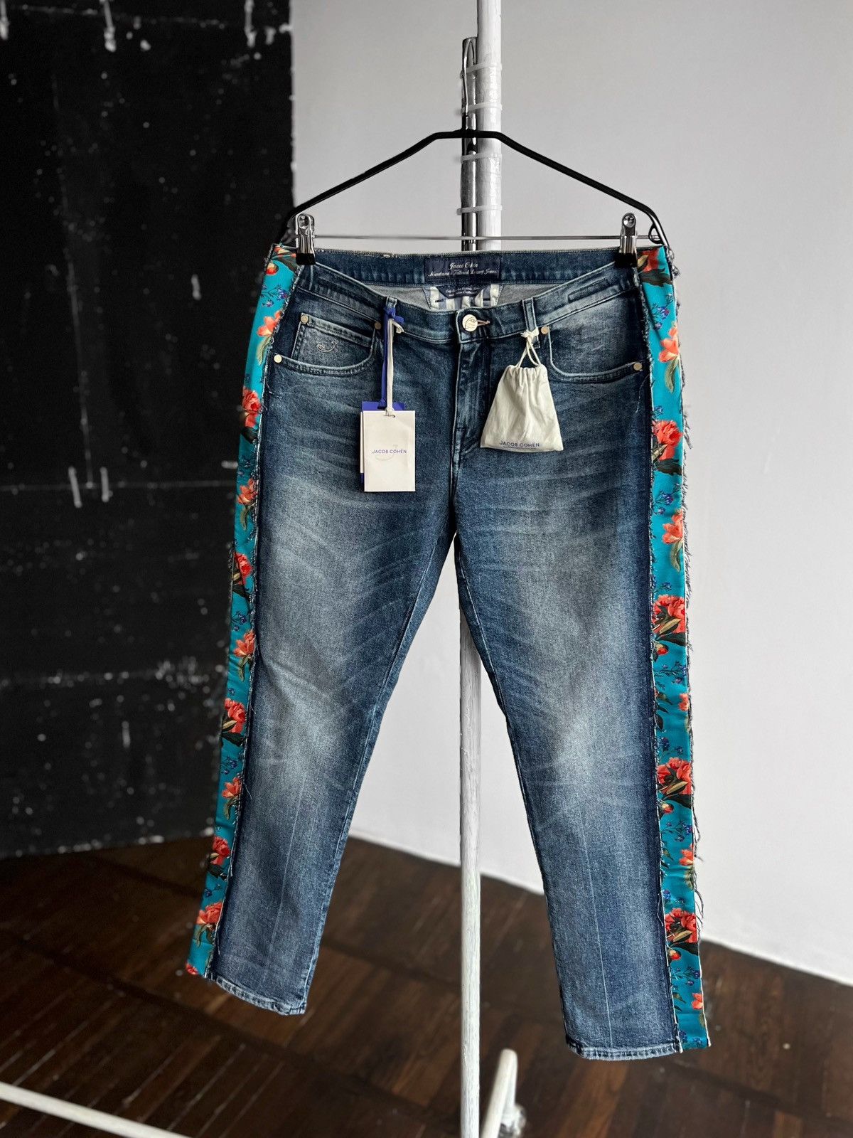 Jacob Cohen Jacob Cohen NWT Womens Blue Premium Karen Floral Jeans Size 34" / US 12 / IT 48 - 1 Thumbnail