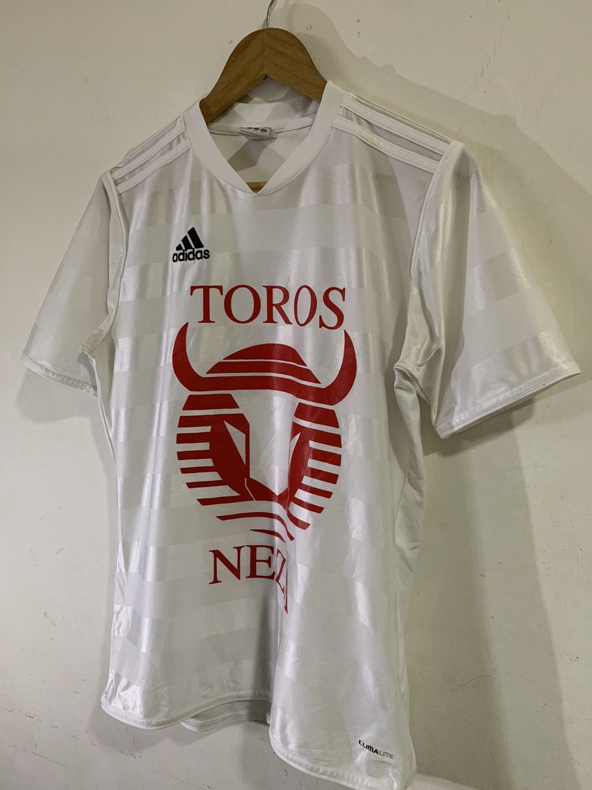 Adidas Vintage Y2K Adidas Toros Neza Size US XL / EU 56 / 4 - 2 Thumbnail